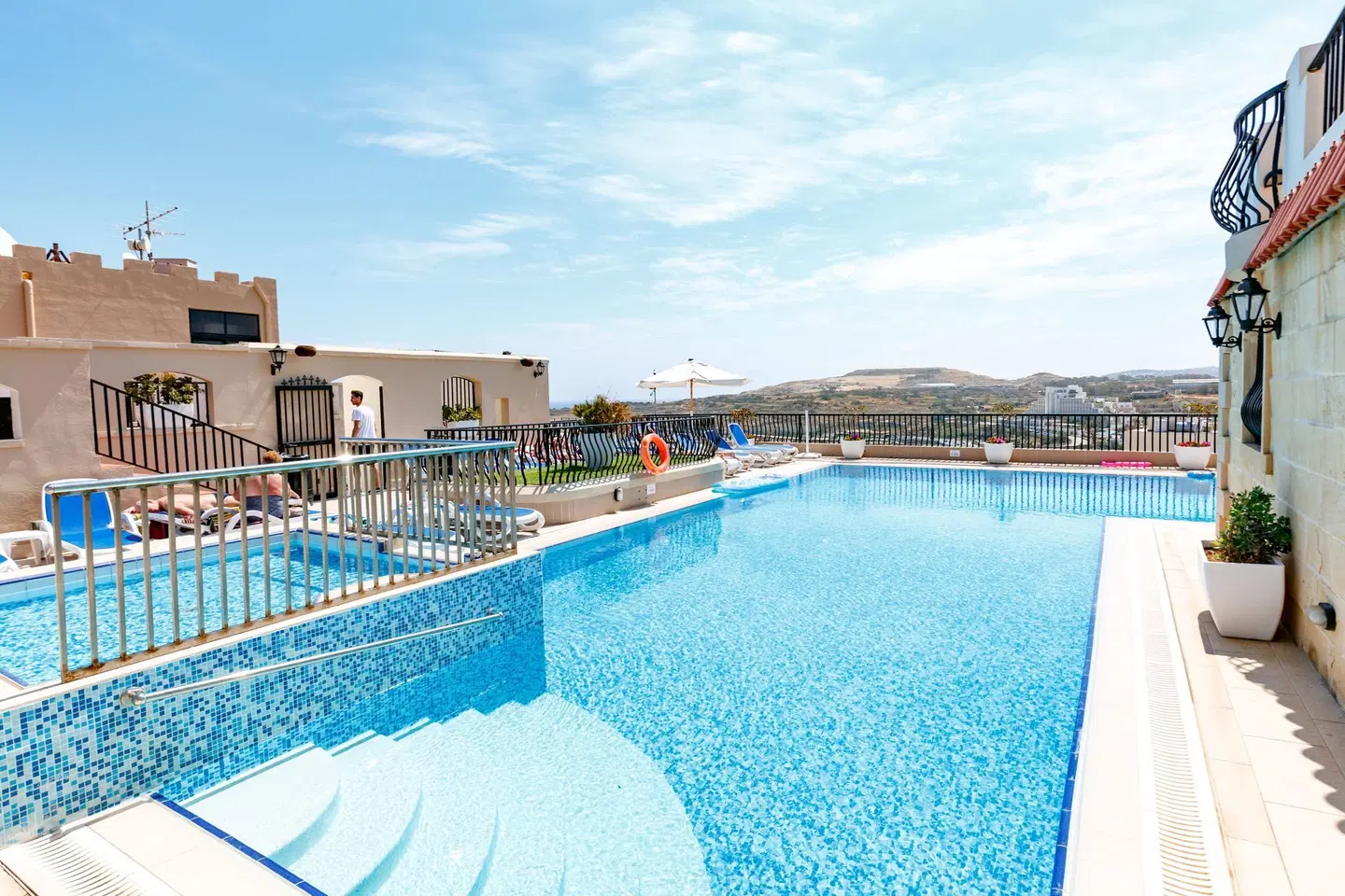 Soreda Hotel OUTDOOR_POOL