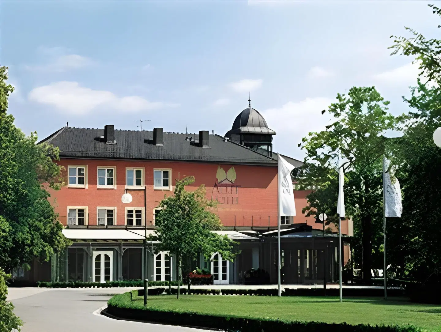 Allee Hotel EXTERIOR