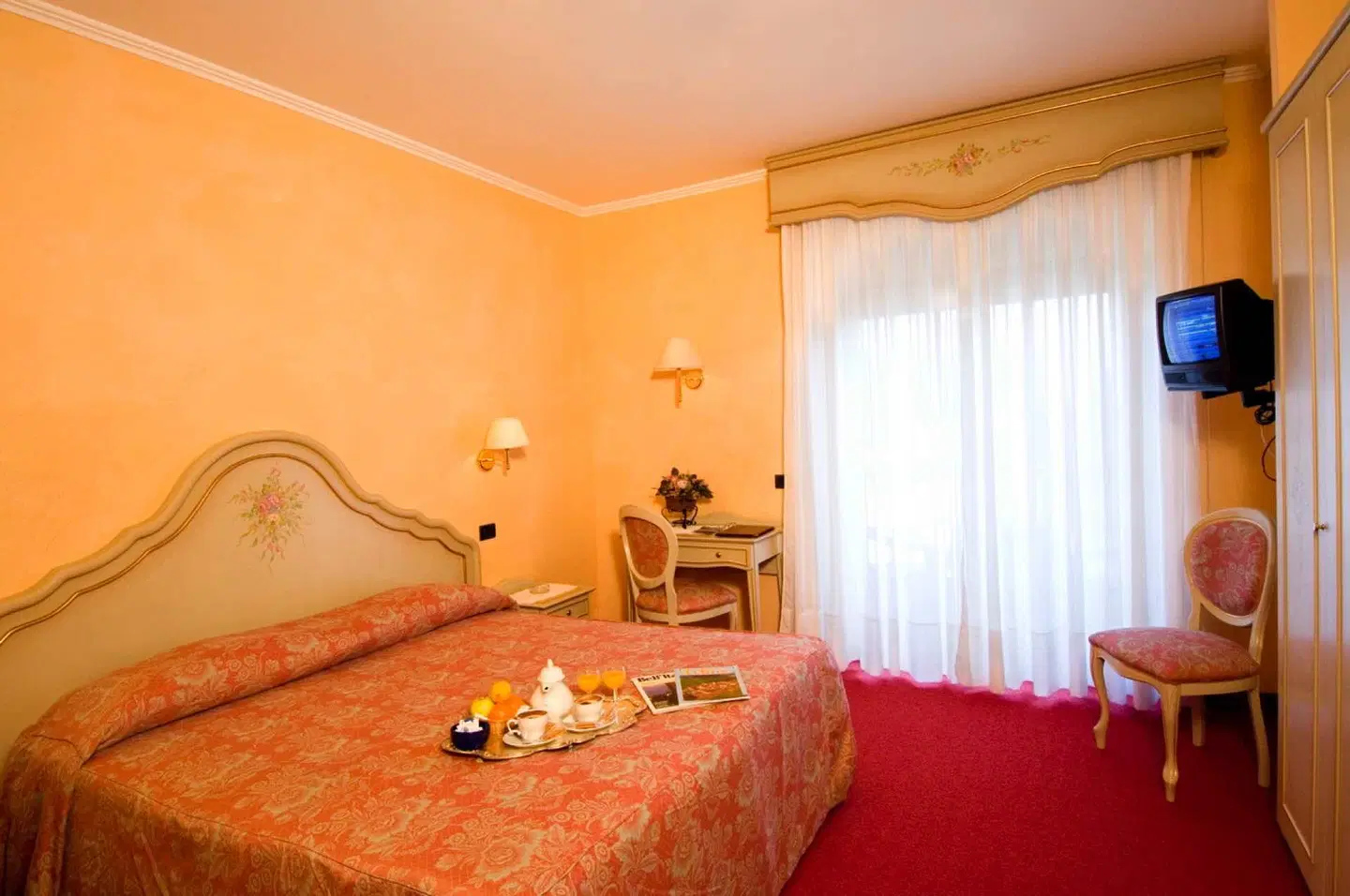 Della Torre ROOM_EXAMPLE