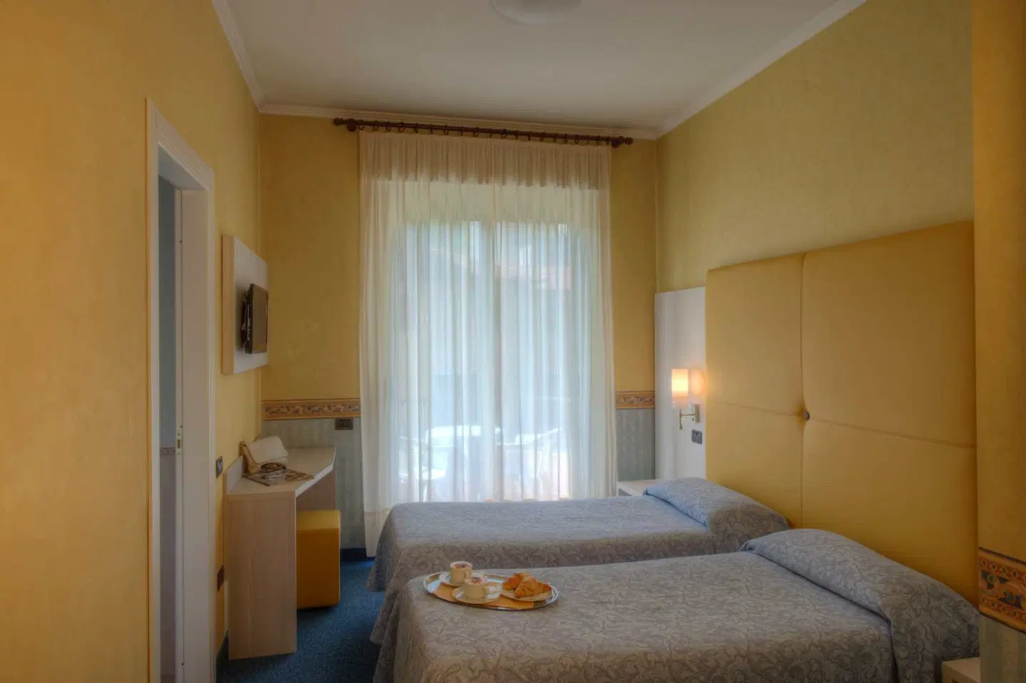 Della Torre ROOM_EXAMPLE