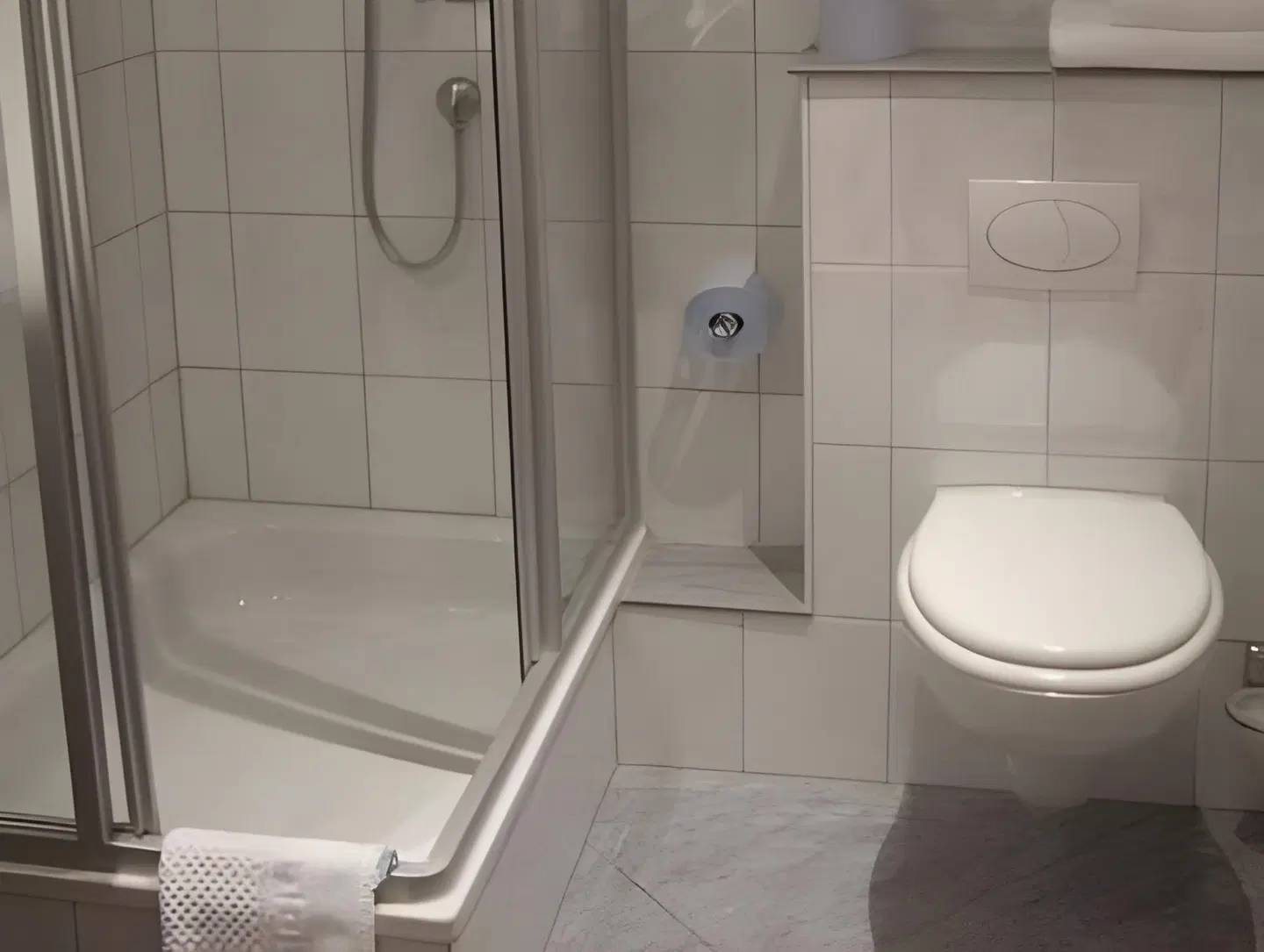 Wilder Mann Badezimmer