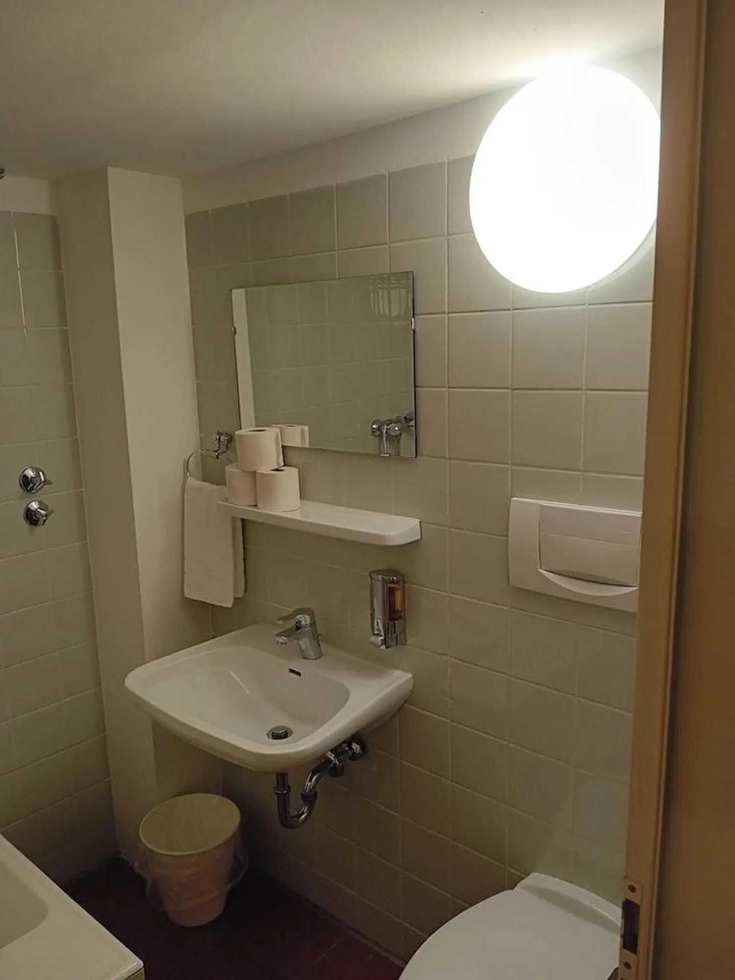 1/2/sleep Hostel Nürnberg Messe Badezimmer