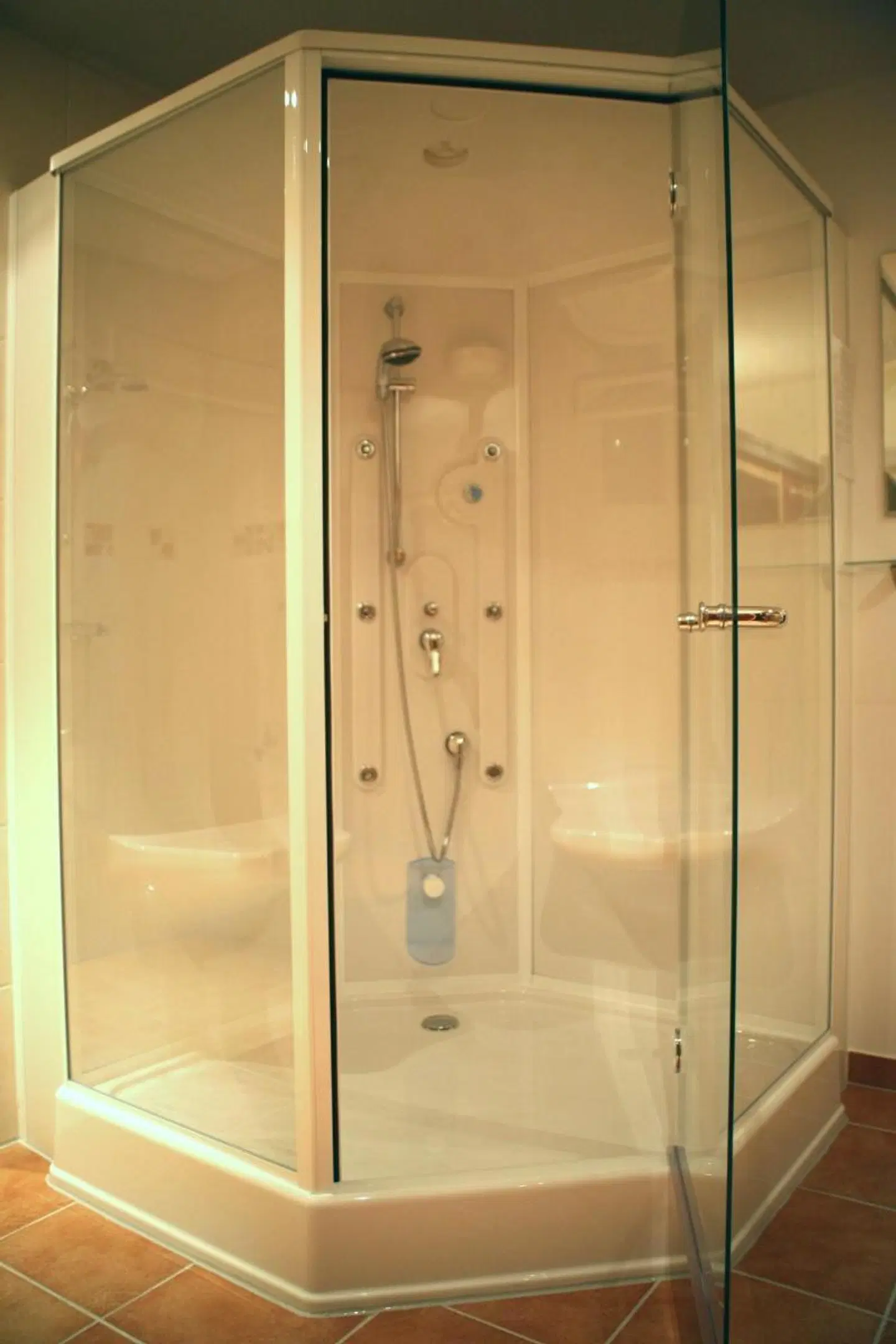 Wörners Schloss Weingut & Wellness Badezimmer