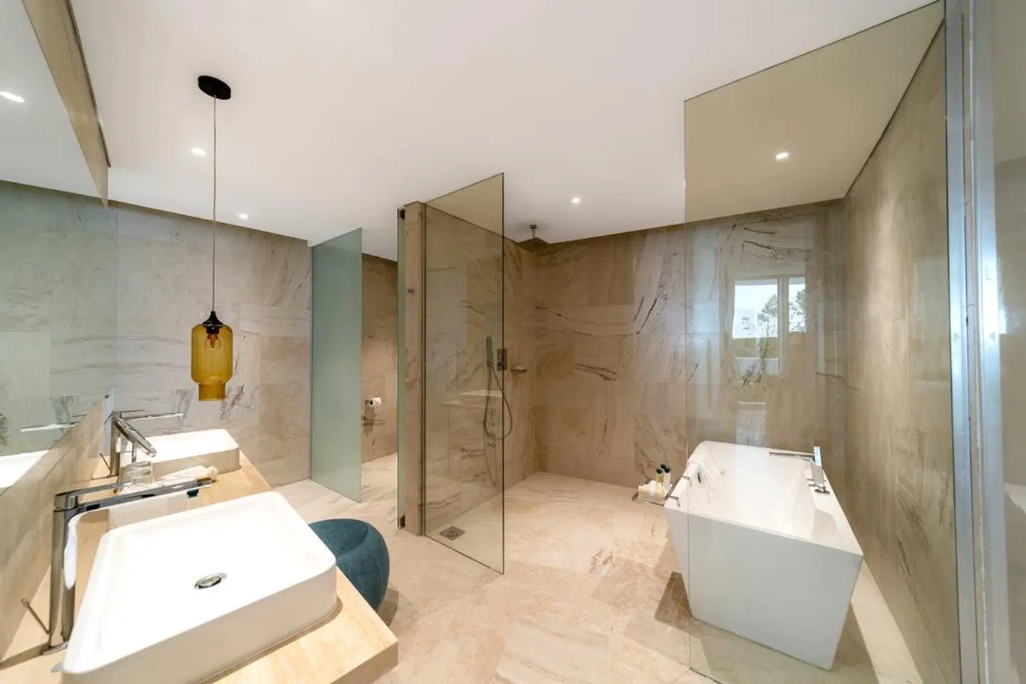 Five Jumeirah Village BATHROOM