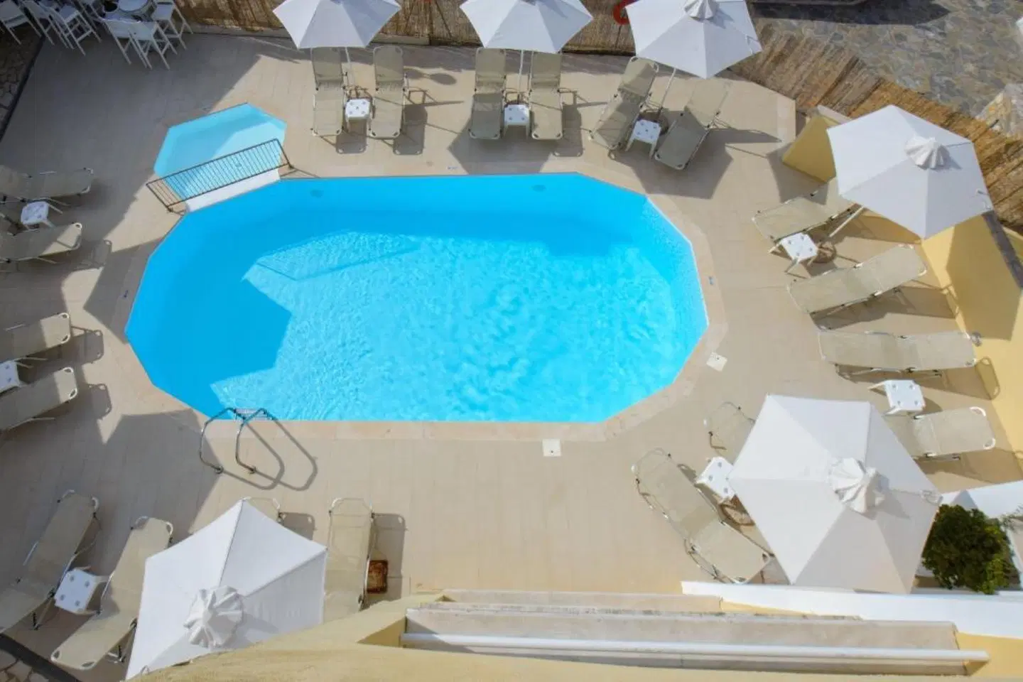 Flora Saint Spiridon OUTDOOR_POOL