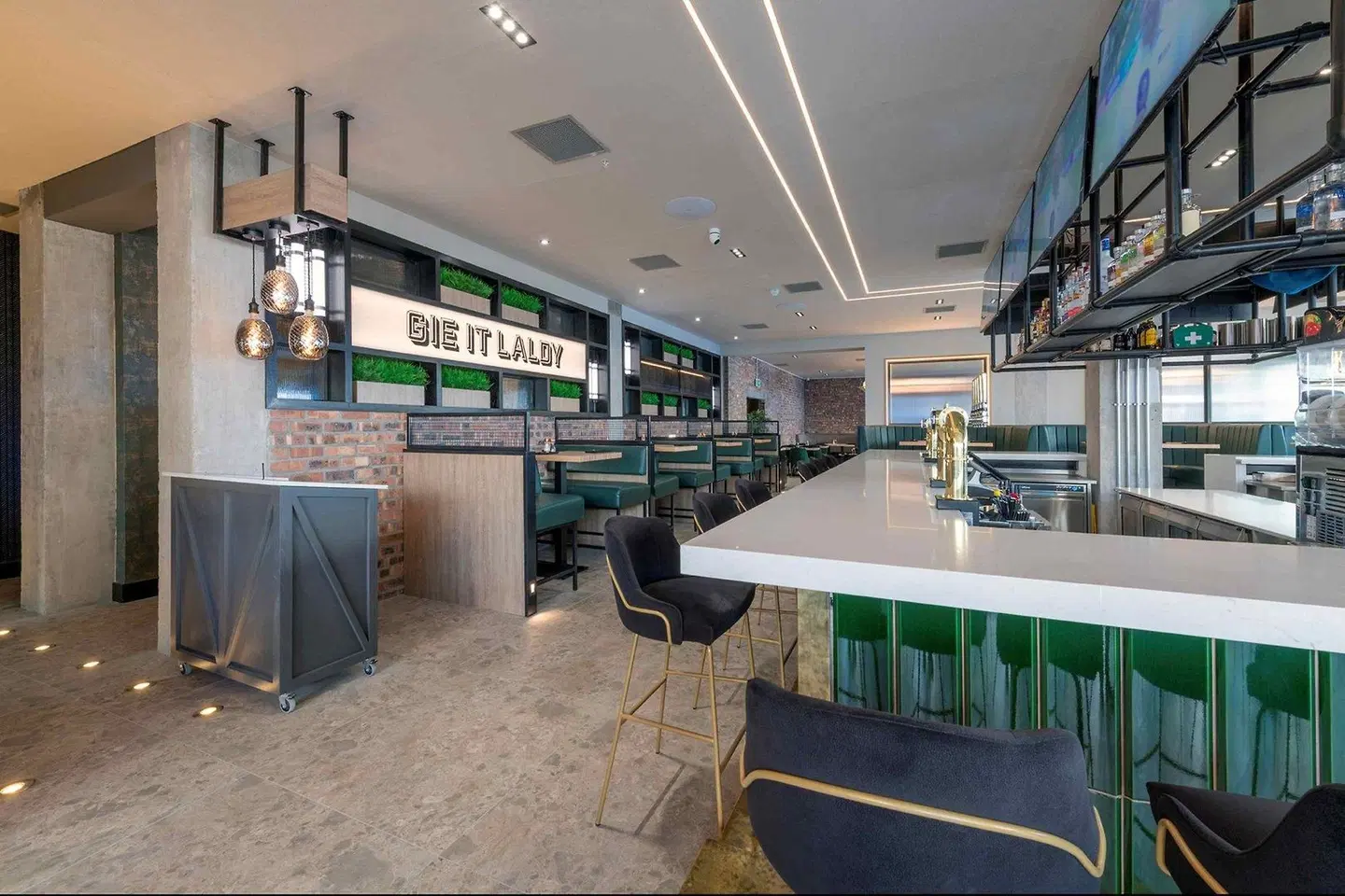 Sandman Signature Glasgow Hotel Bar