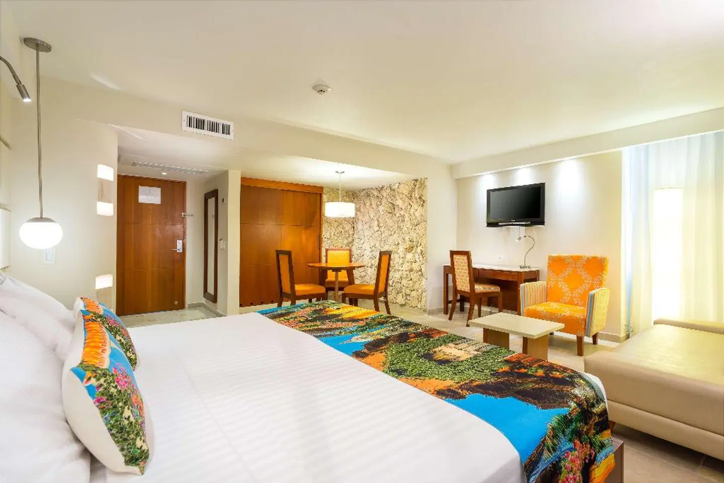 Dann Cartagena ROOM_EXAMPLE