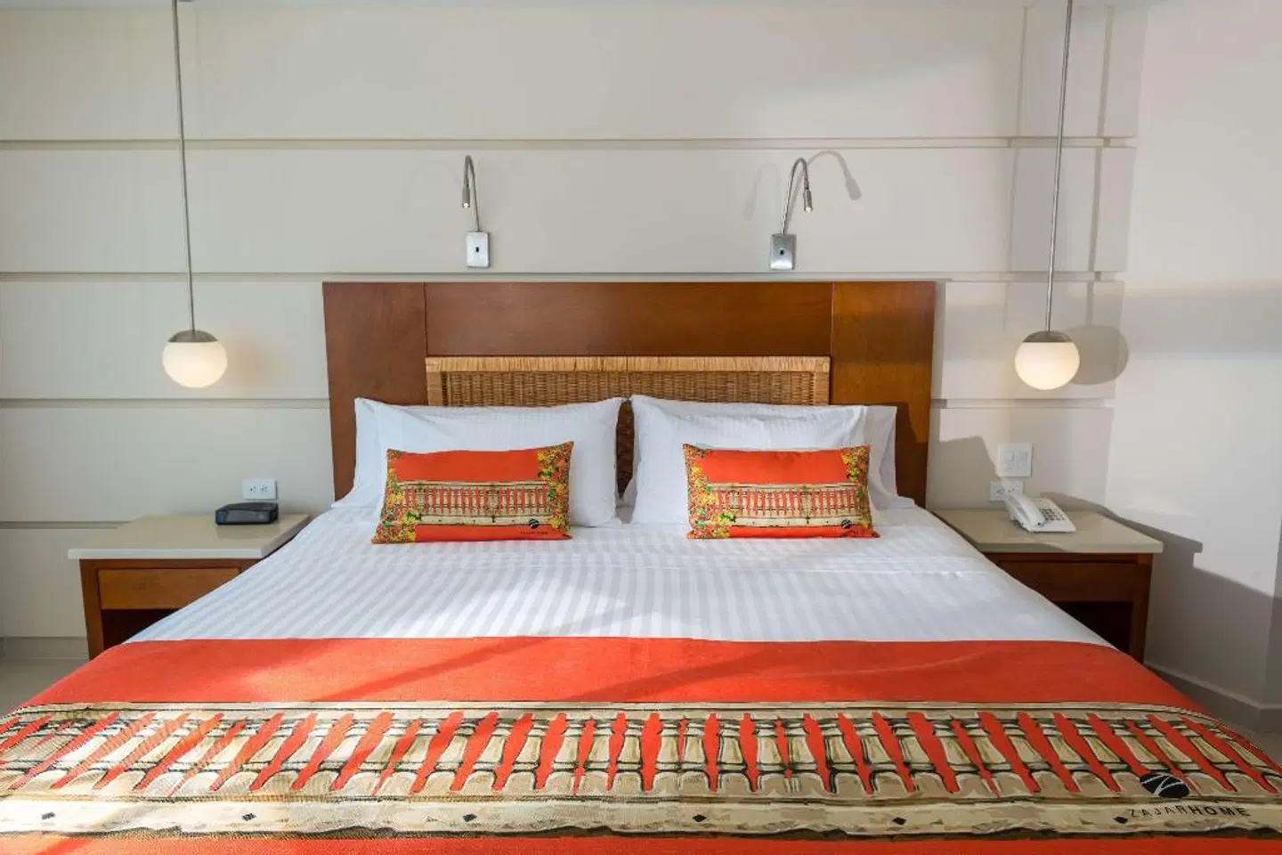 Dann Cartagena ROOM_EXAMPLE