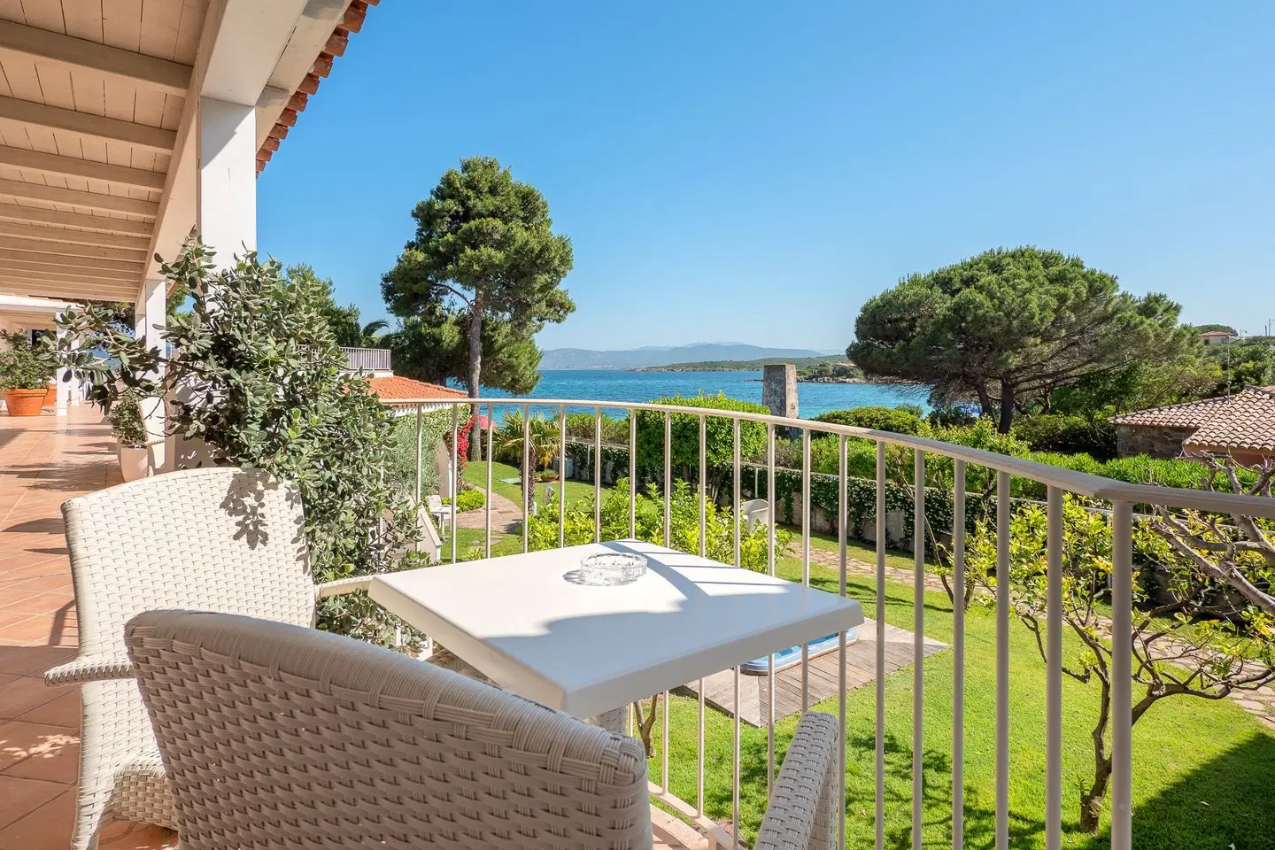 The Pelican Beach Resort & Spa Terrasse