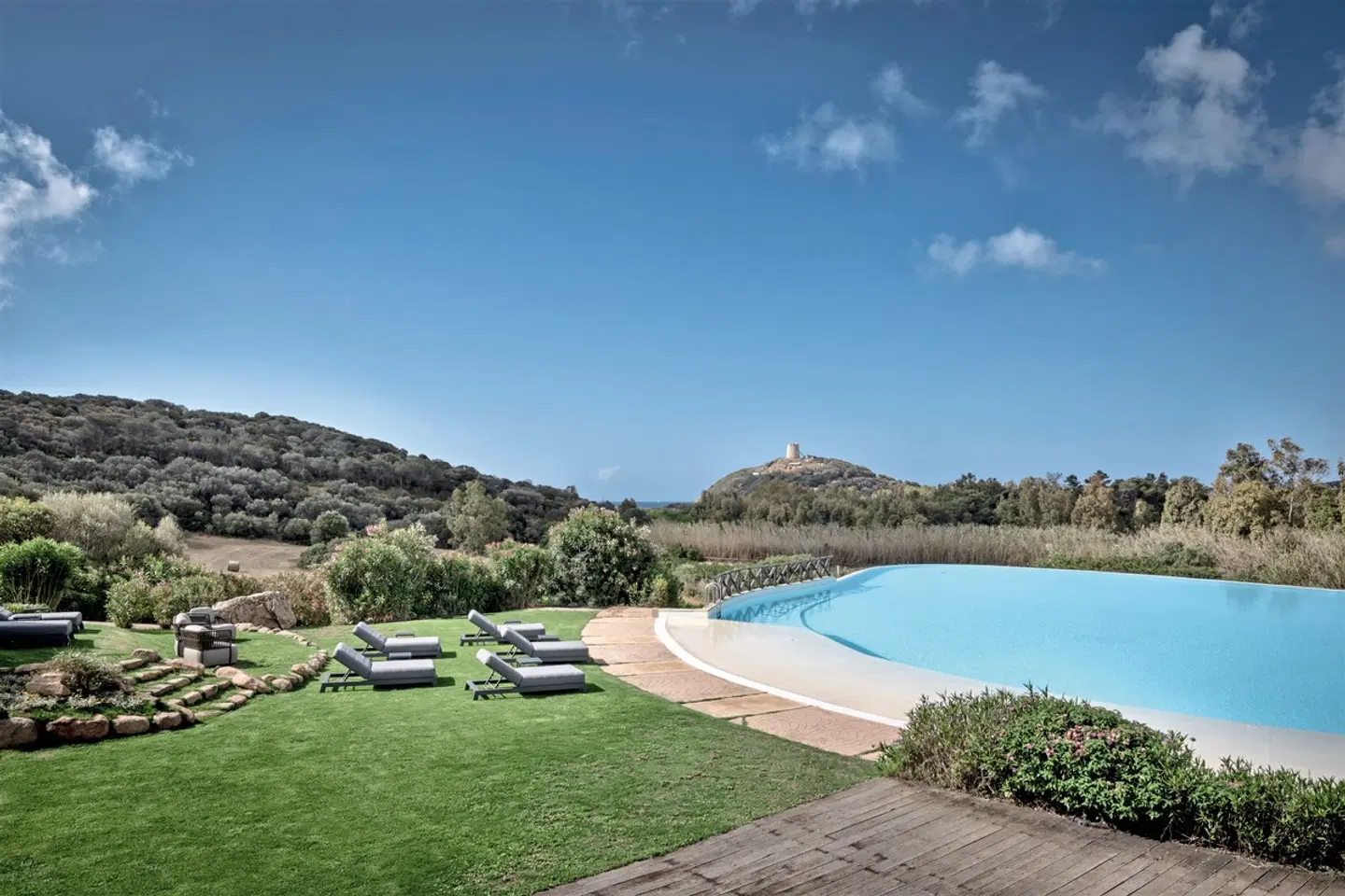 Veridia Resort OUTDOOR_POOL