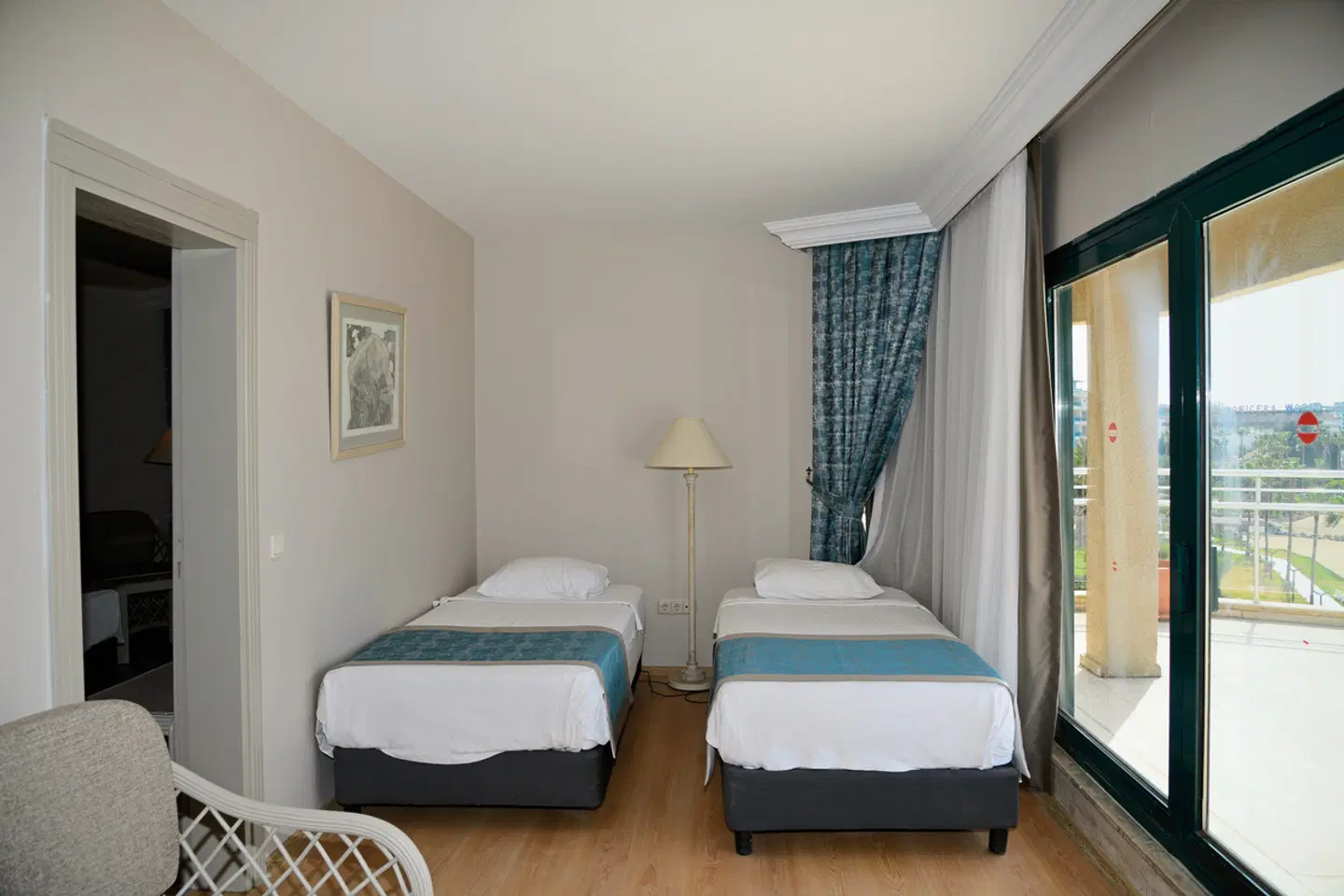 Aska Just In Beach ROOM_EXAMPLE