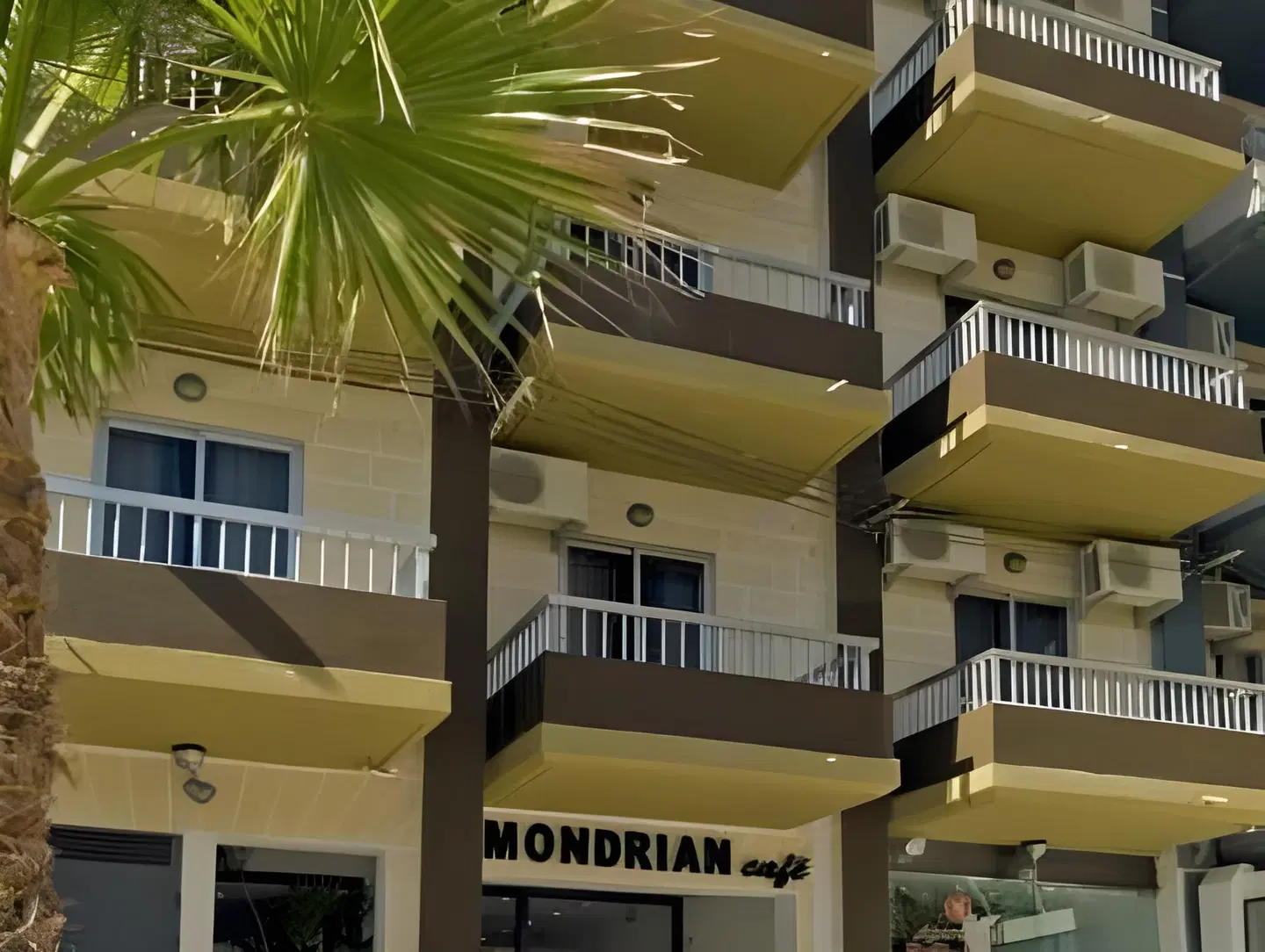 Qawra Point Holiday Complex EXTERIOR