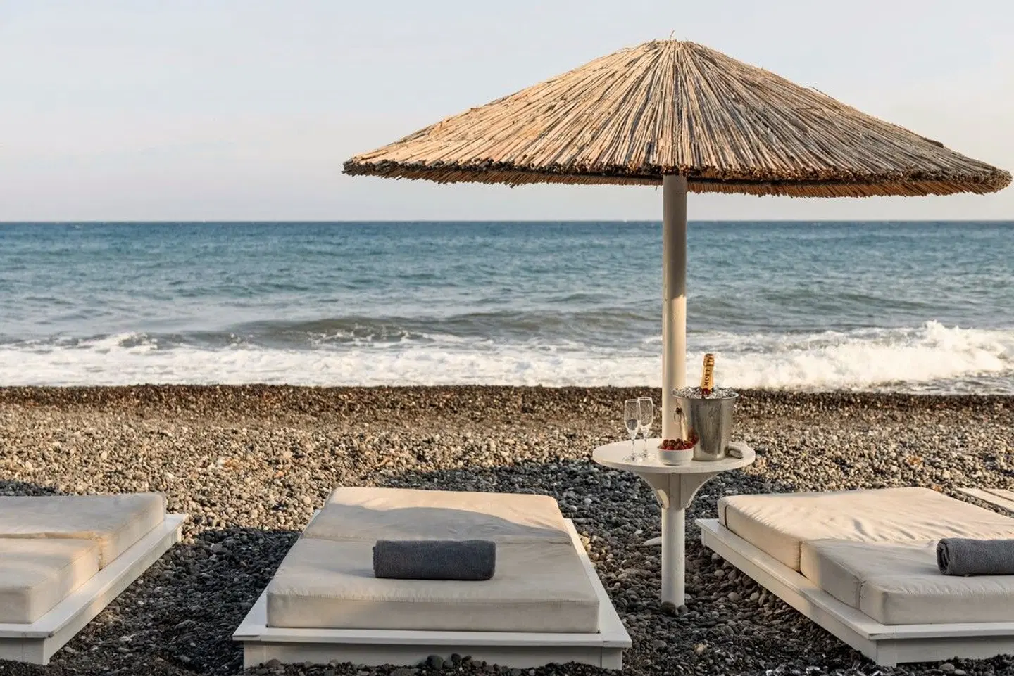 Alesahne Beach Hotel Strand