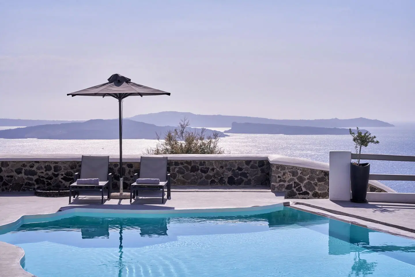 Mr and Mrs White Santorini OUTDOOR_POOL