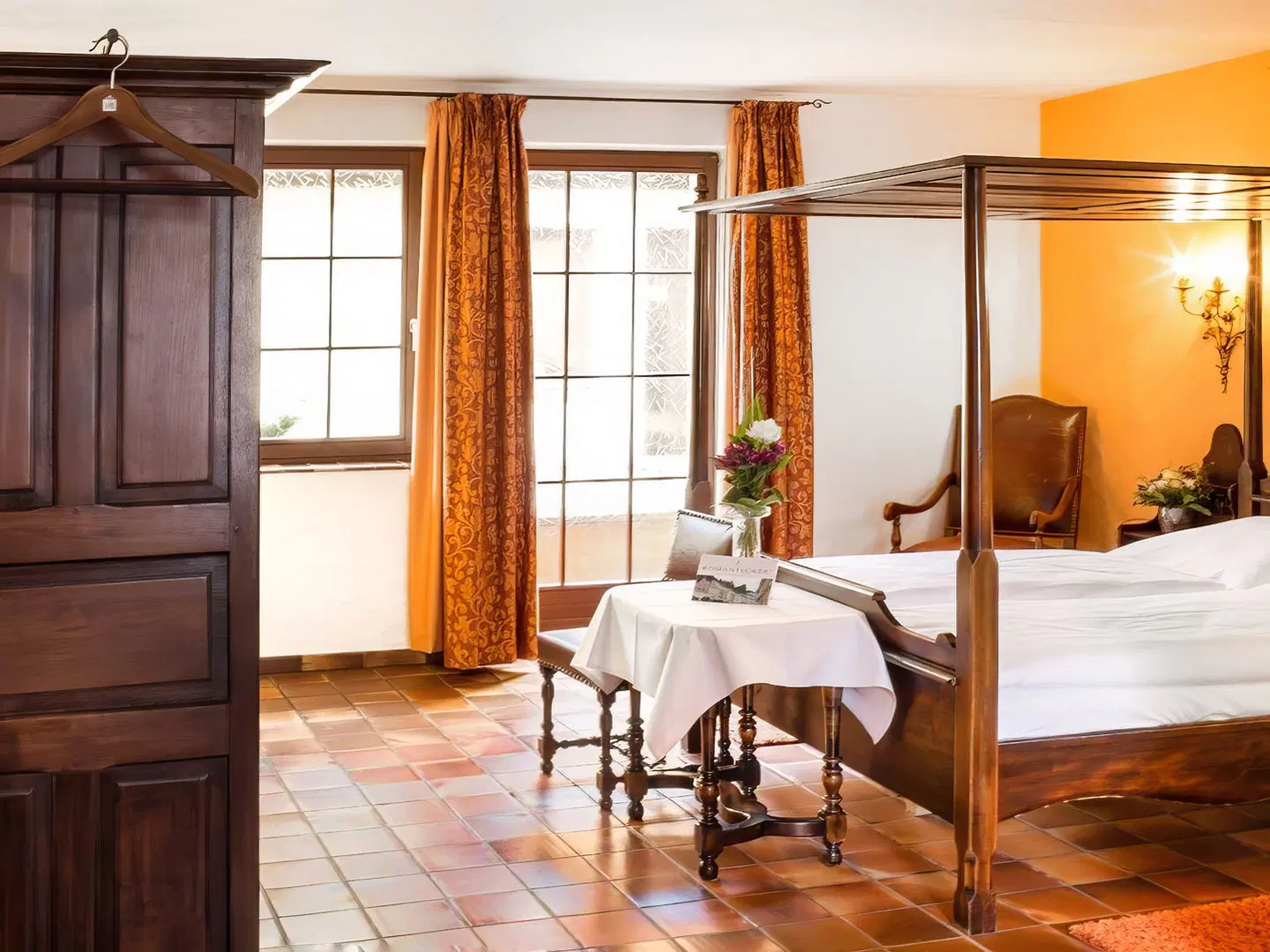 Greifen-Post ROOM_EXAMPLE