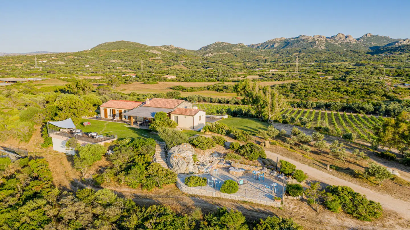 Tenuta Petra Bianca LANDSCAPE