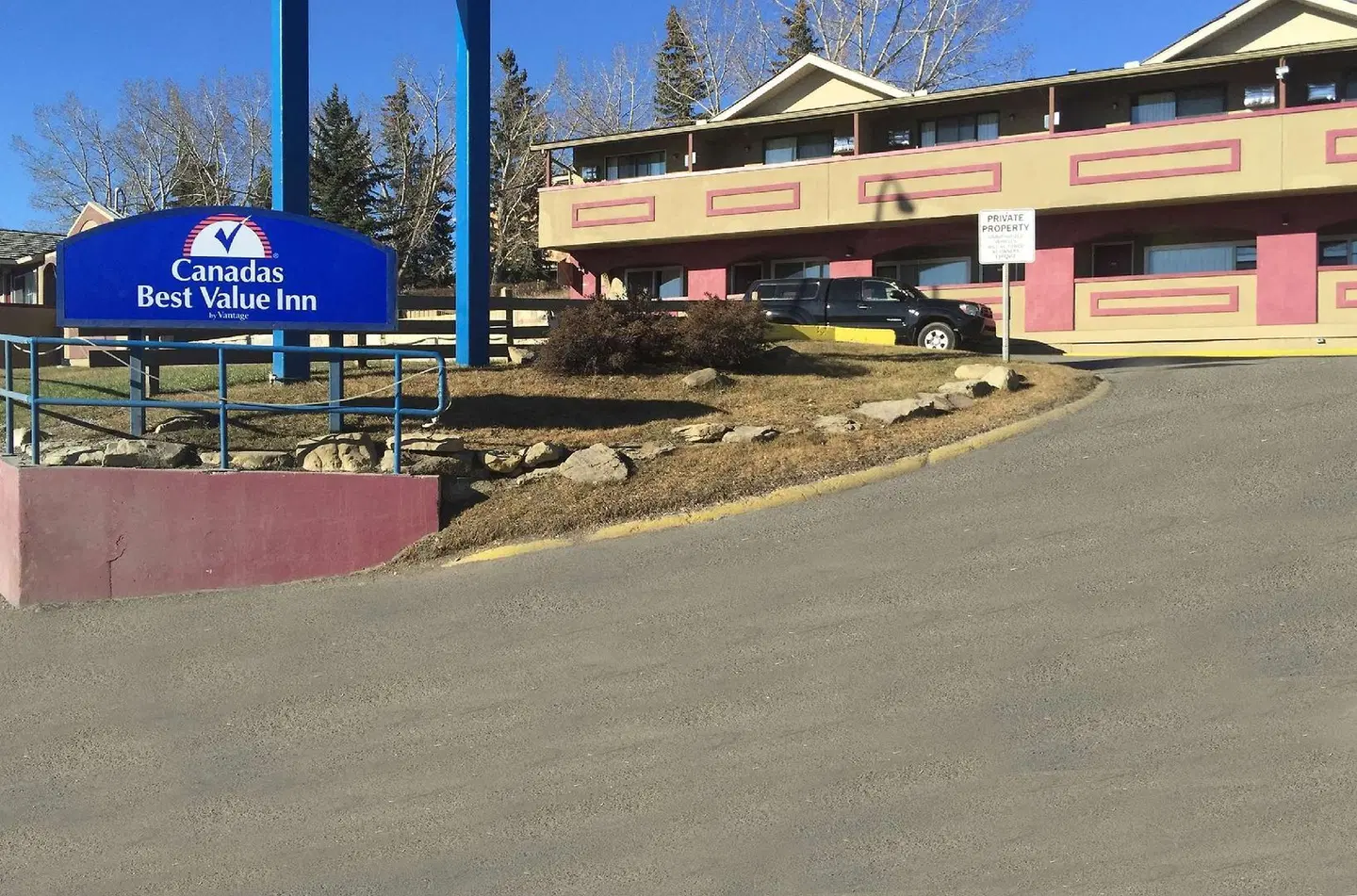 Canadas Best Value Inn Calgary Chinook Station Strand