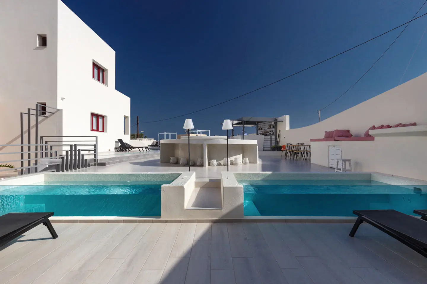 MAR n MAR Crown Hotel and Suites OUTDOOR_POOL