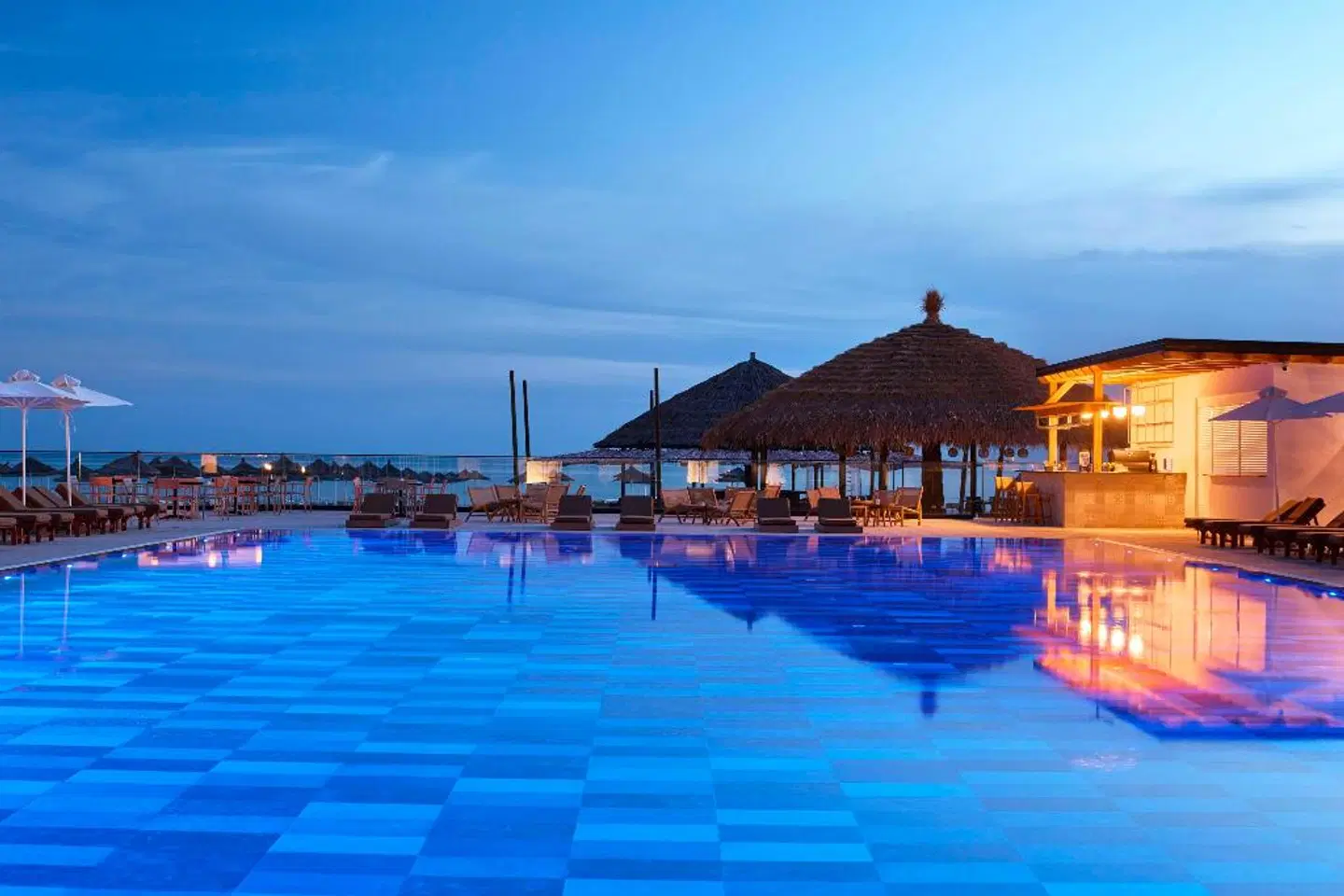Sol Tropikal Durres OUTDOOR_POOL