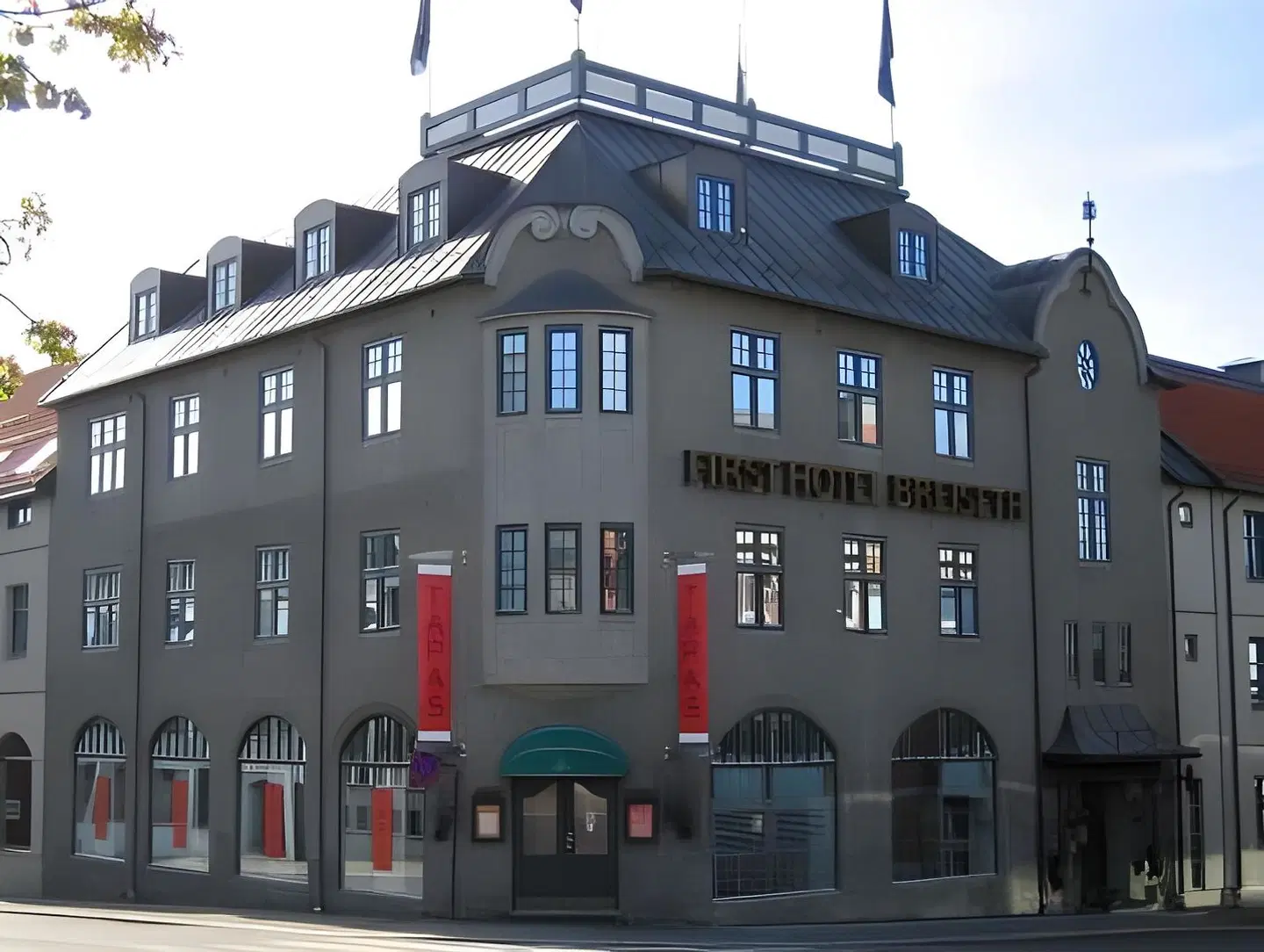 Hotel Breiseth EXTERIOR