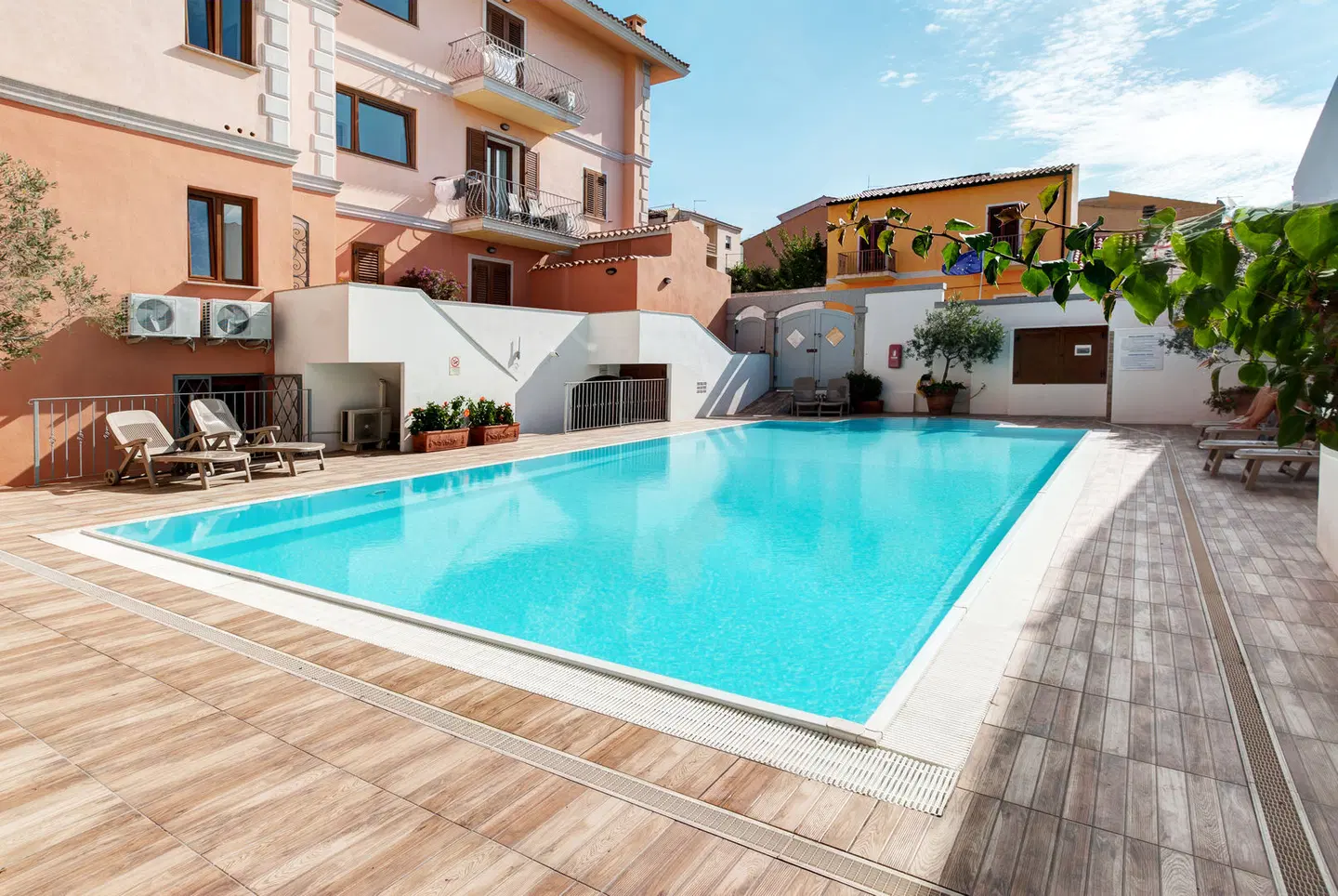 Residence Cristal Blu OUTDOOR_POOL