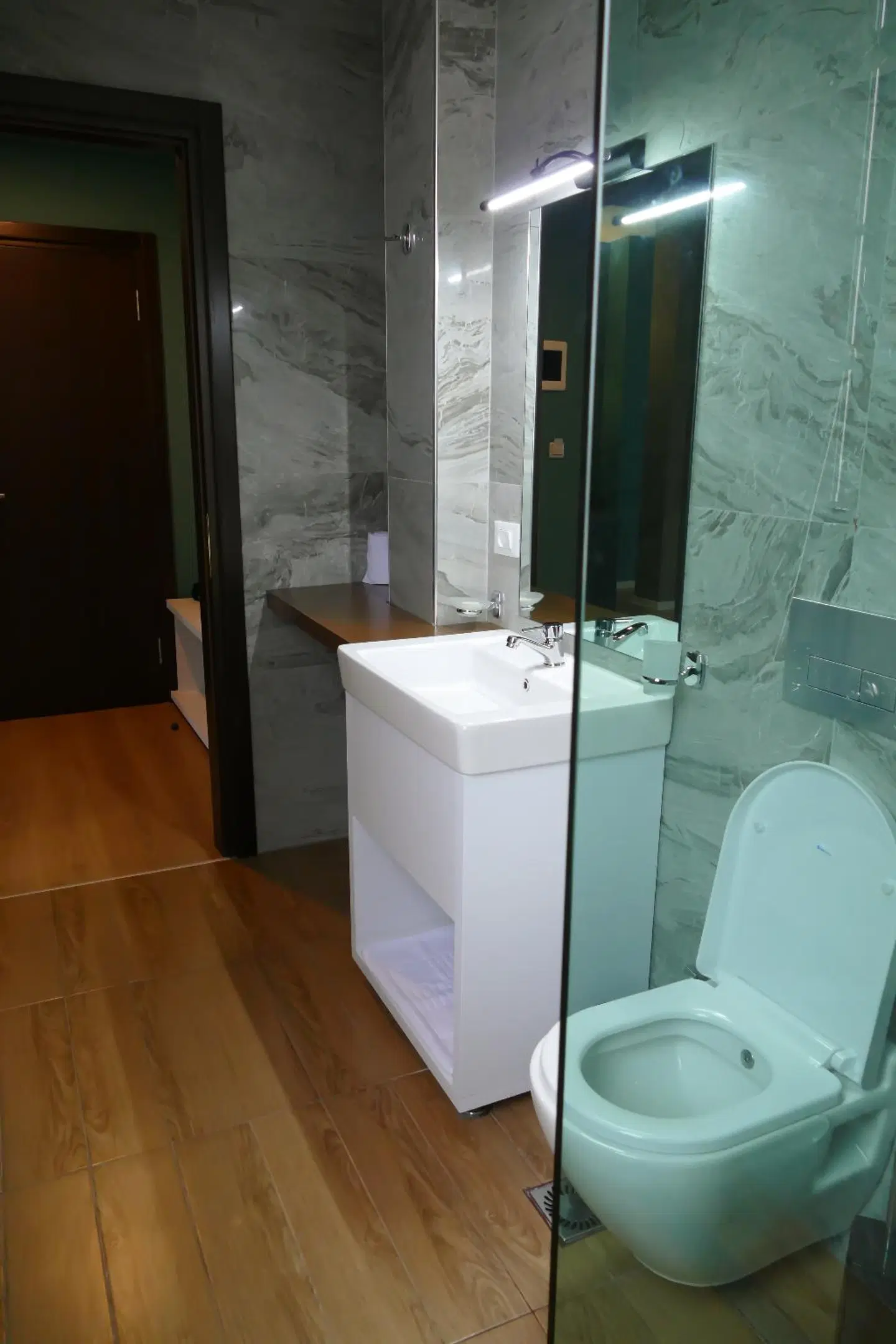 VH Premier AS Tirana Hotel & Meeting Center Badezimmer