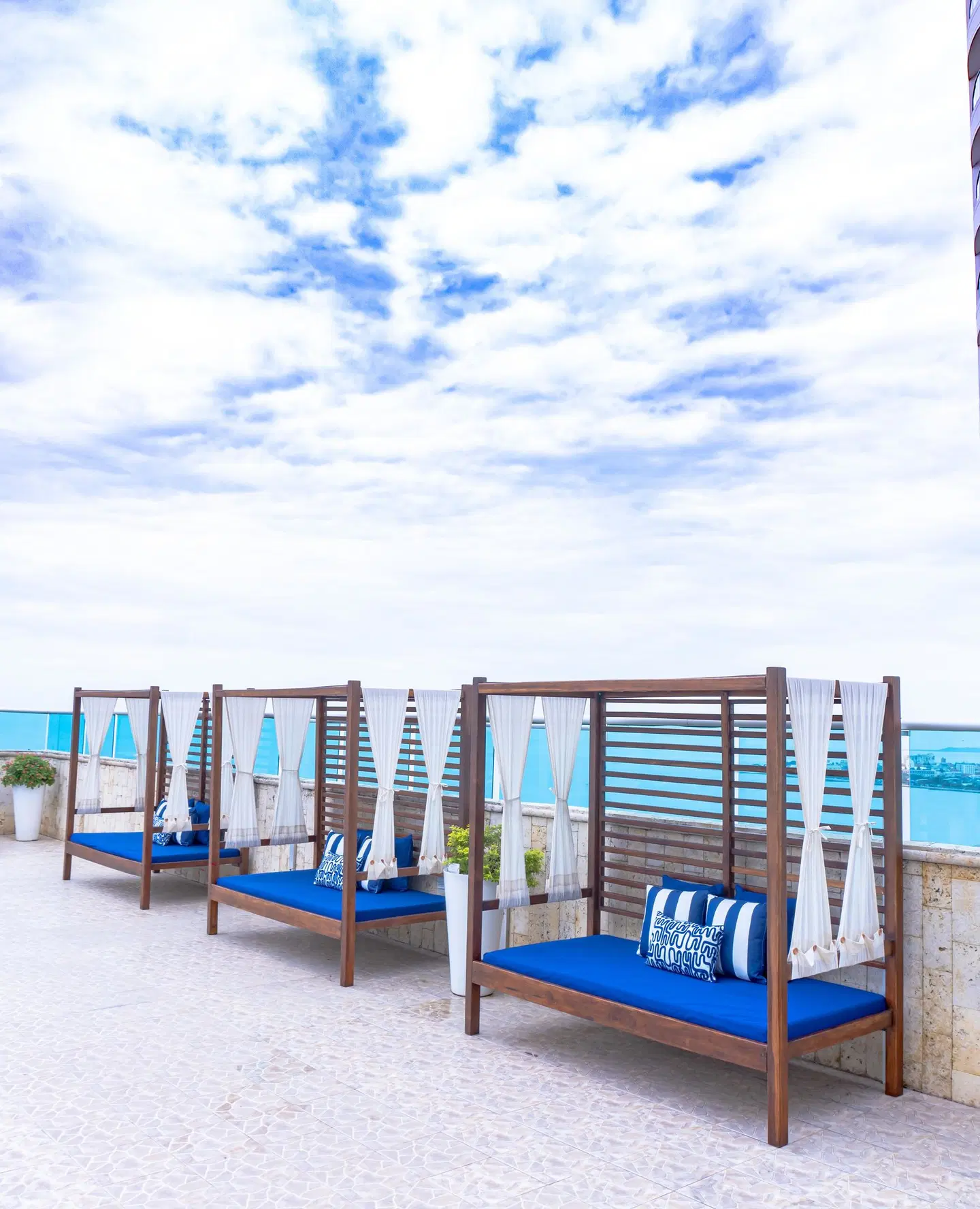 Cartagena Plaza OUTDOOR_POOL