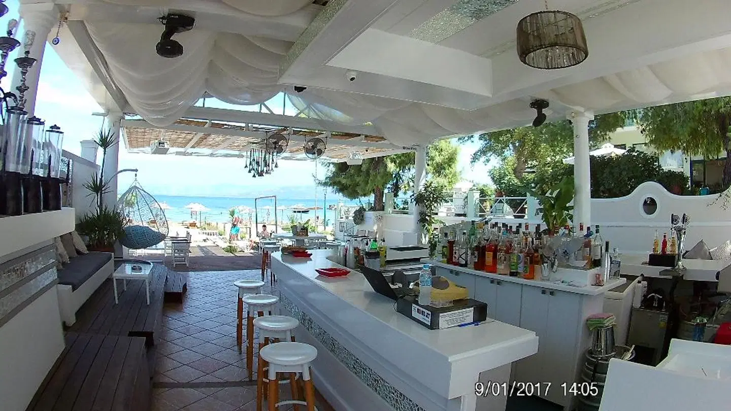 Cavo d'Oro Complex Bar