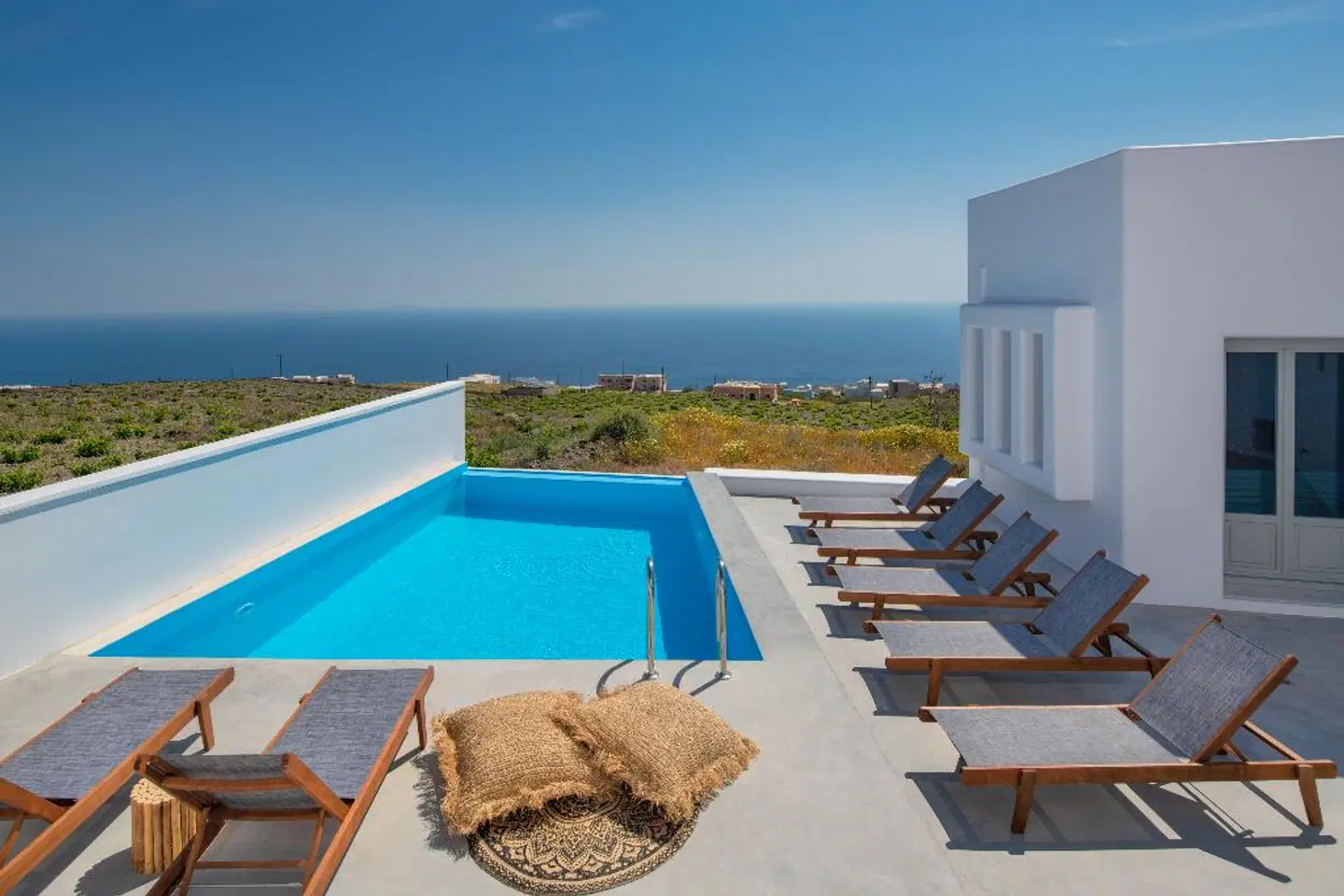 Seven Suites OUTDOOR_POOL