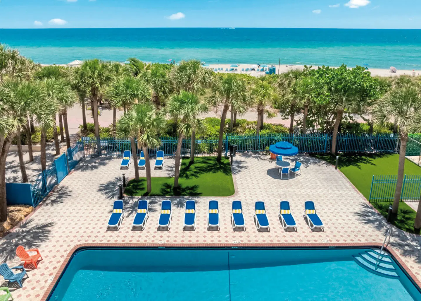 Crystal Beach Suites Oceanfront Apartments OUTDOOR_POOL