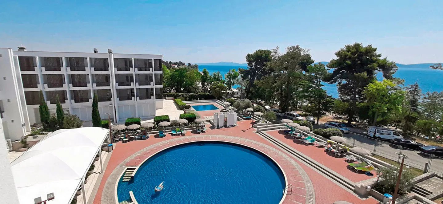 Hotel Kolovare EXTERIOR