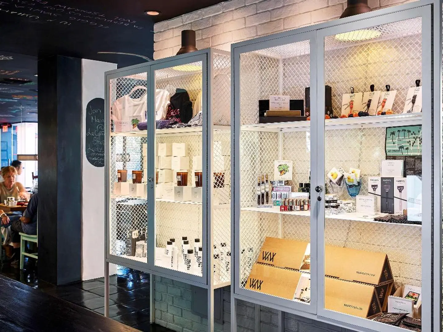 Tommie Hollywood Bar