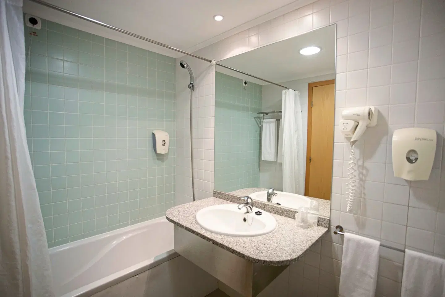 Antillia Hotel Badezimmer