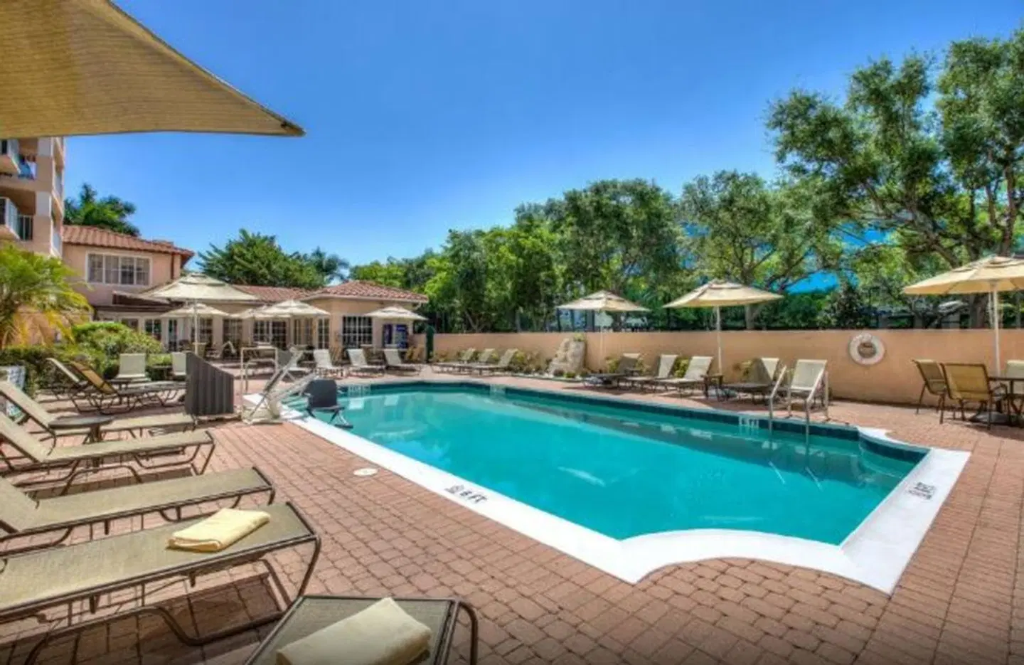 Inn of Naples, Tapestry Collection by Hilton OUTDOOR_POOL