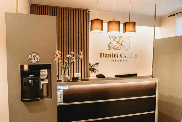 Daniel Griffin Aparthotel Bar