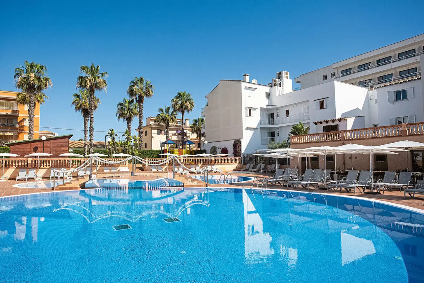 BQ Ca'n Picafort OUTDOOR_POOL