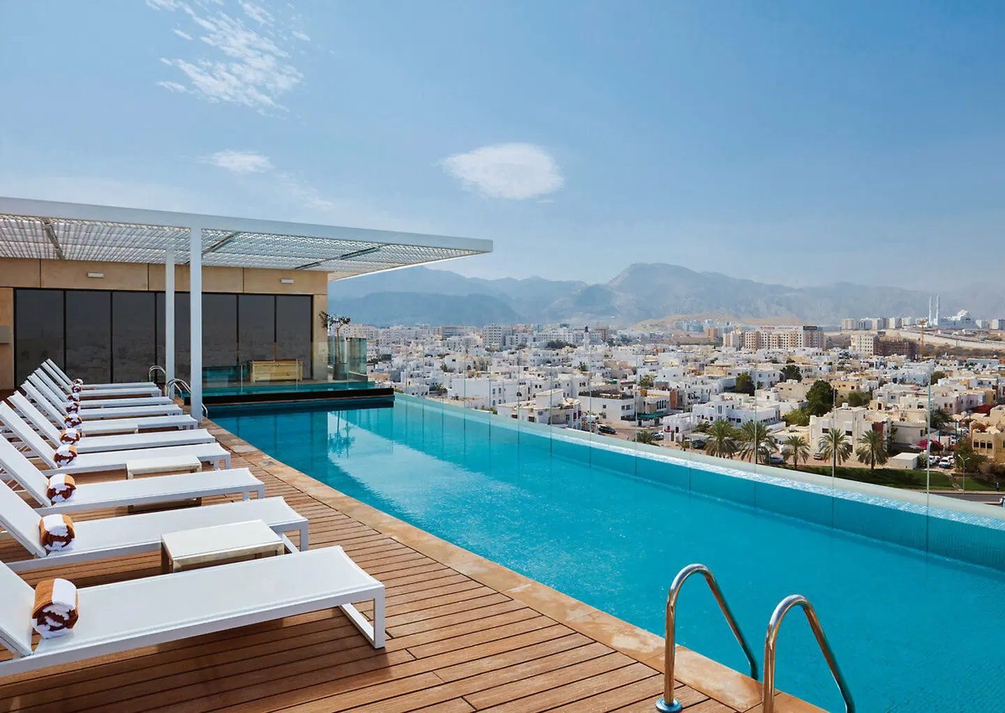 Hilton Garden Inn Muscat Al Khuwair OUTDOOR_POOL