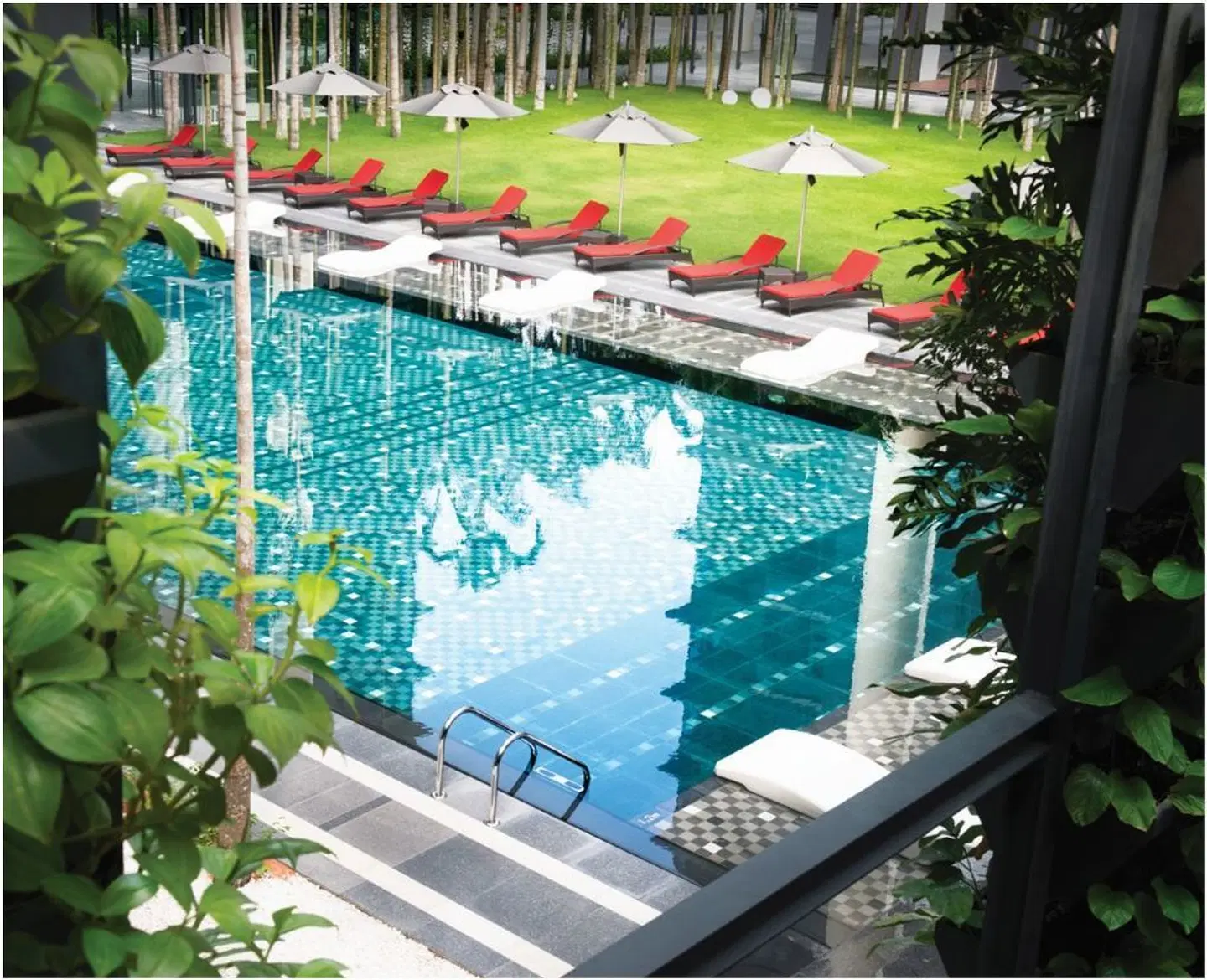 E&O Residences Kuala Lumpur OUTDOOR_POOL