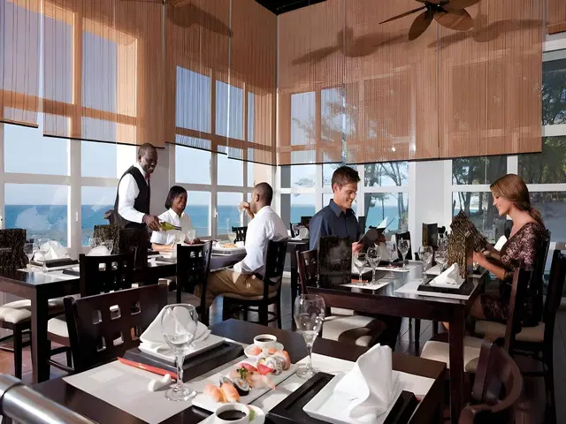 RIU Palace Paradise Island Restaurant