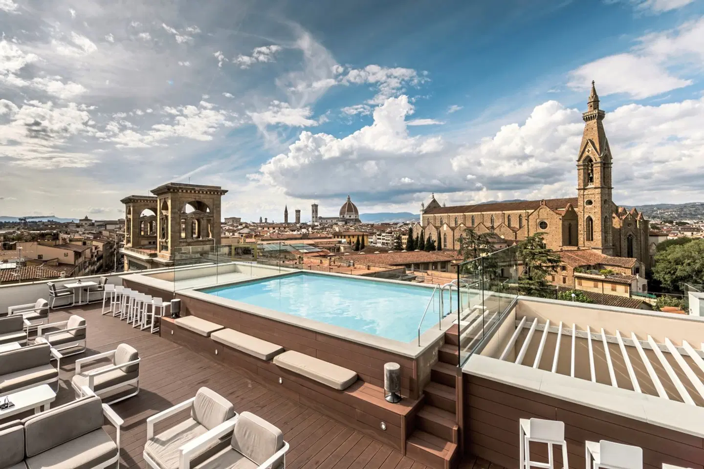 Plaza Hotel Lucchesi OUTDOOR_POOL