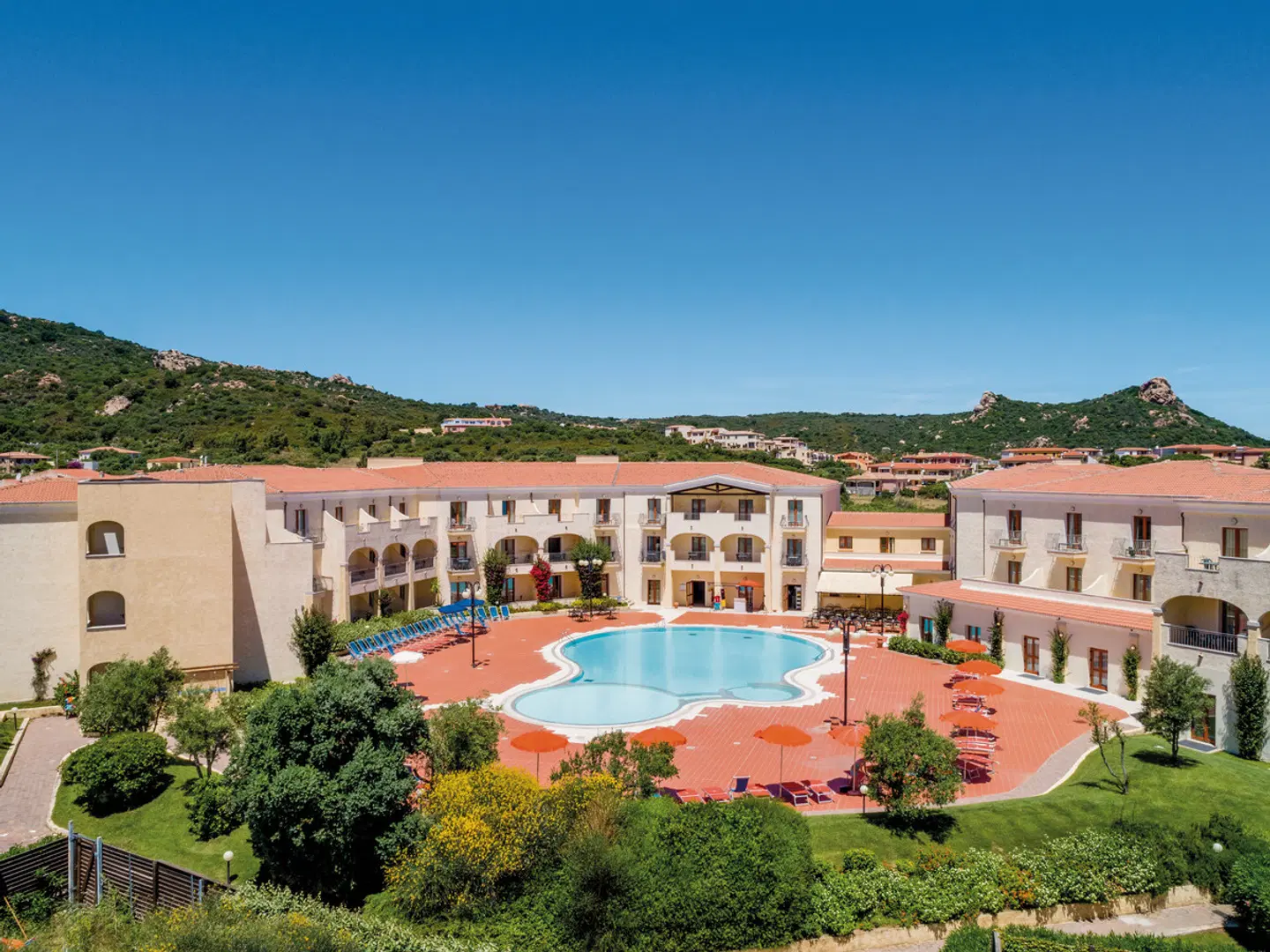 Blu Hotel Morisco OUTDOOR_POOL