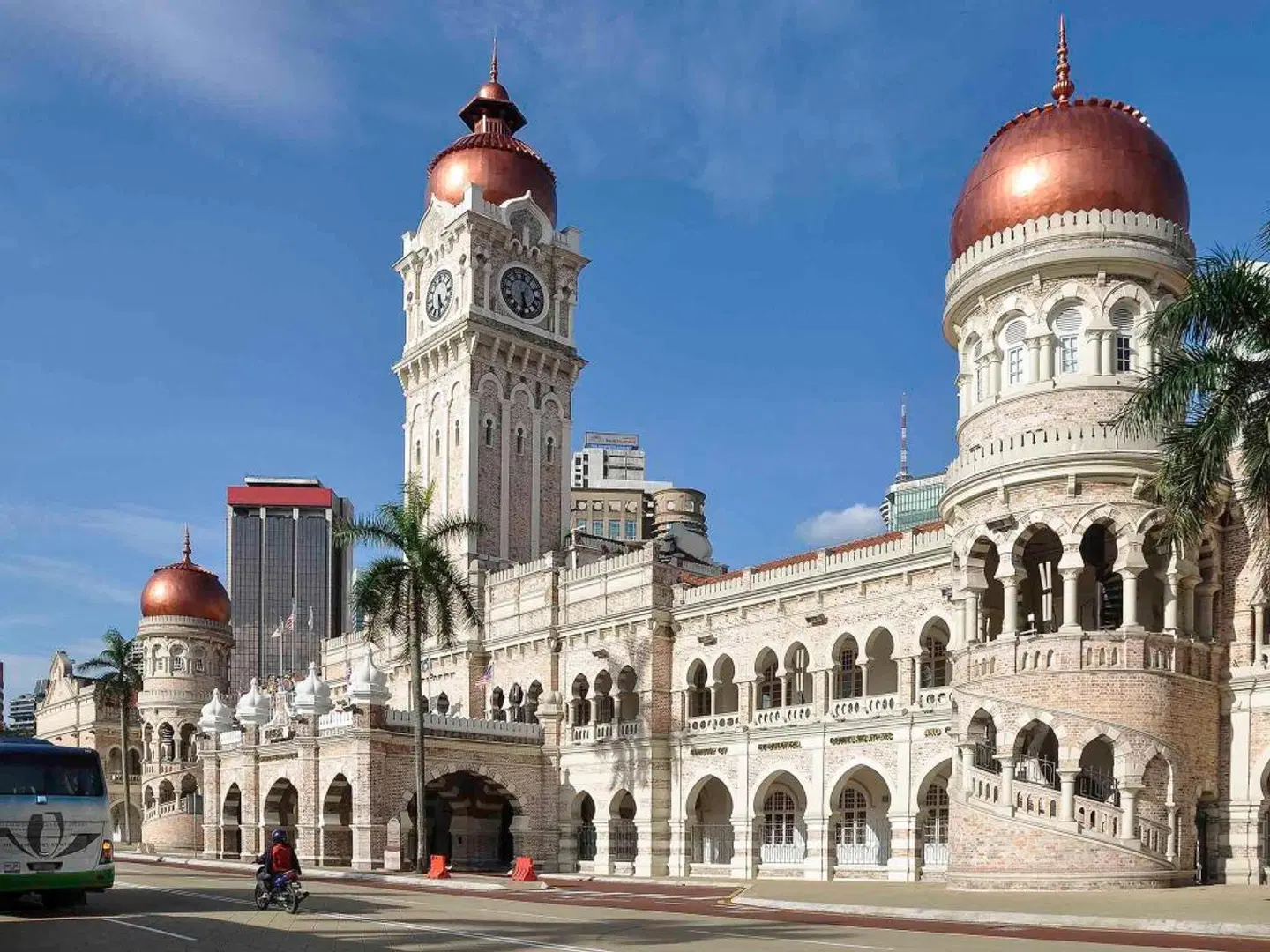 Mercure Kuala Lumpur Shaw Parade EXTERIOR