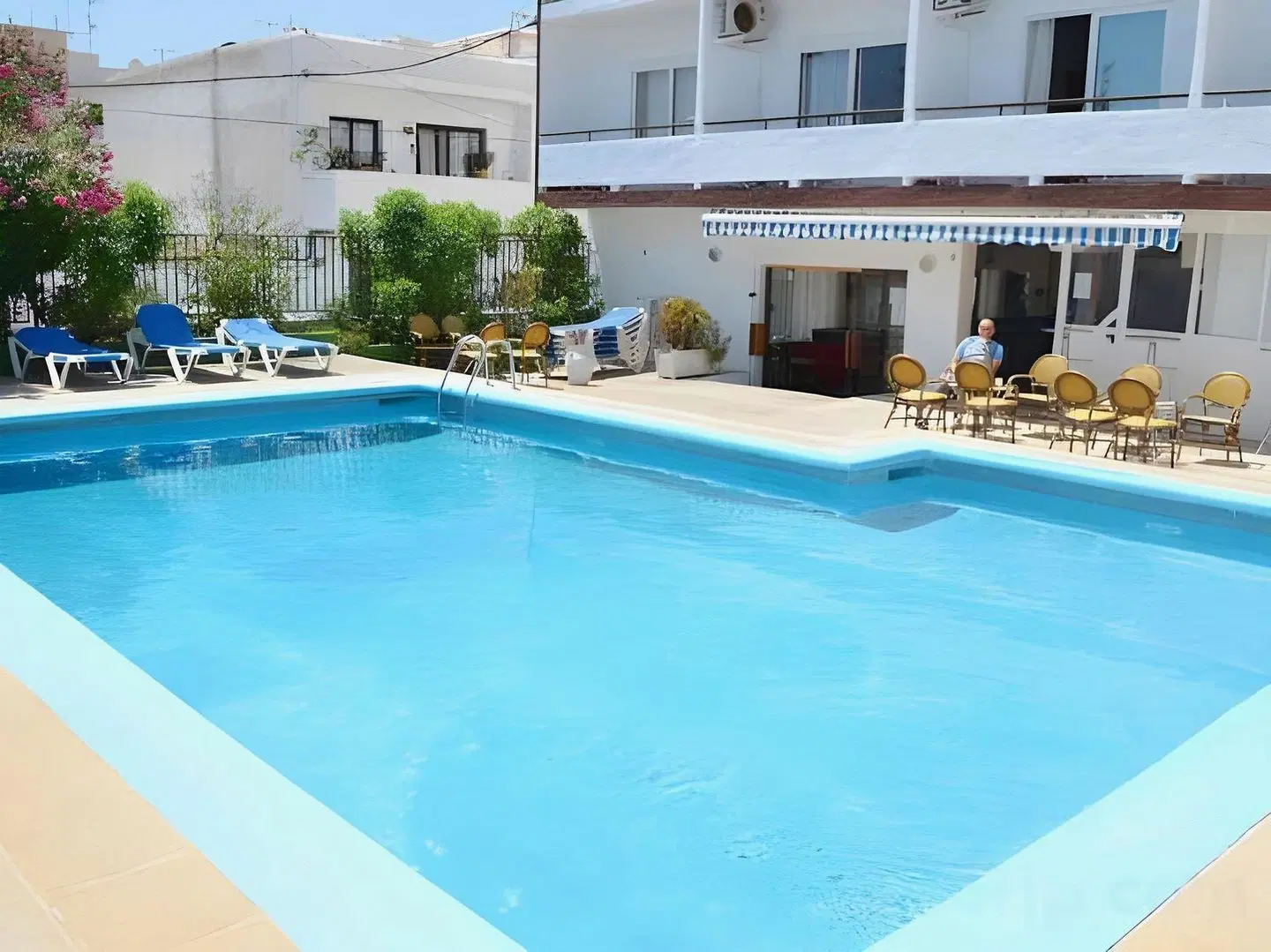 azuLine Mediterráneo OUTDOOR_POOL