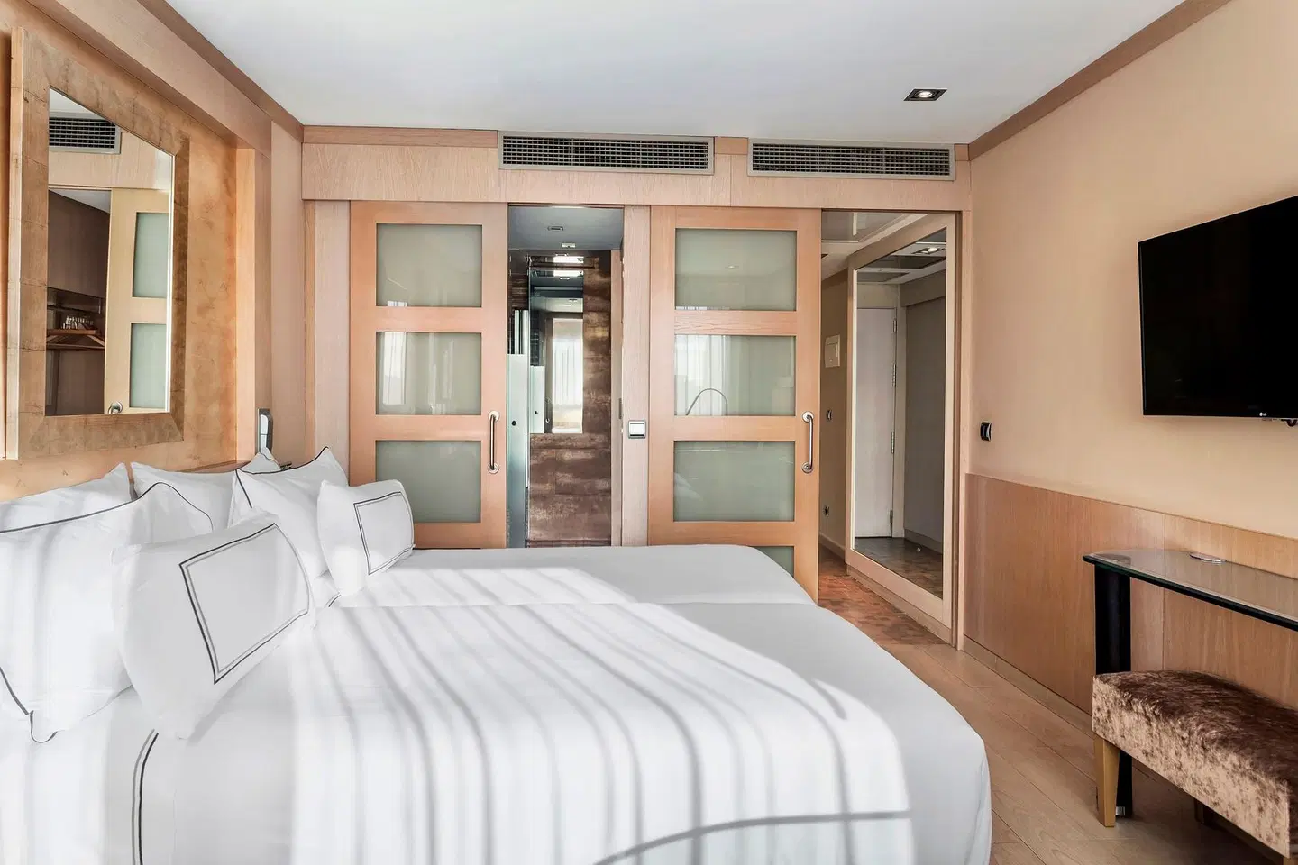 Meliá Madrid Princesa ROOM_EXAMPLE