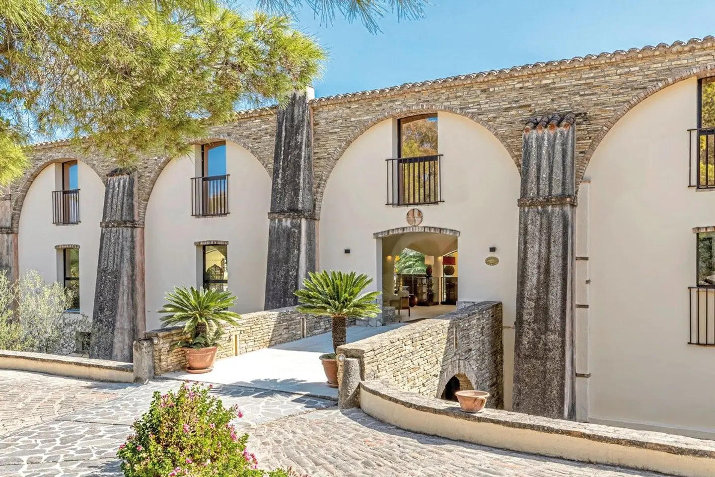 Costa dei Fiori EXTERIOR