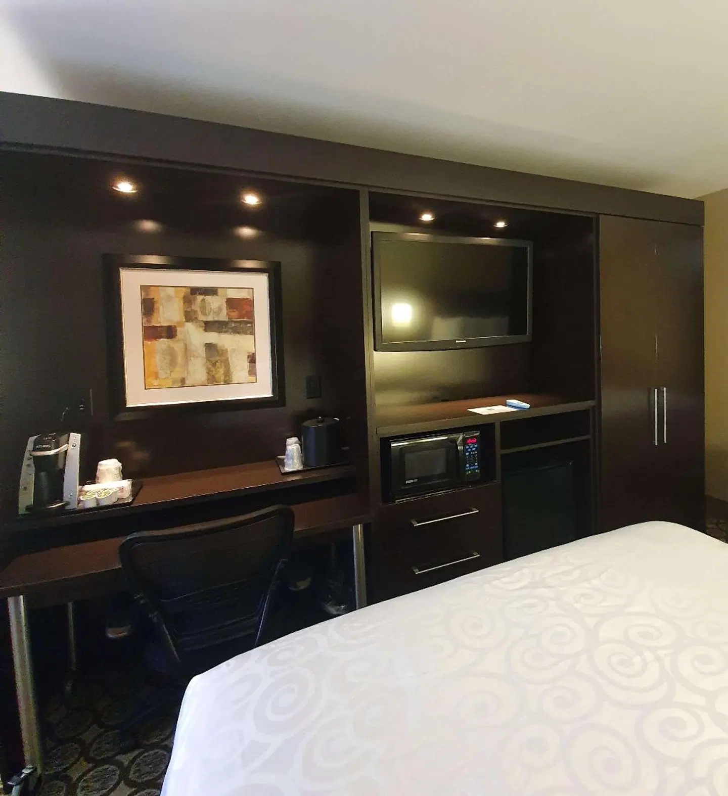 Best Western Plus InnTowner Hotel and The Highland Club ROOM_EXAMPLE