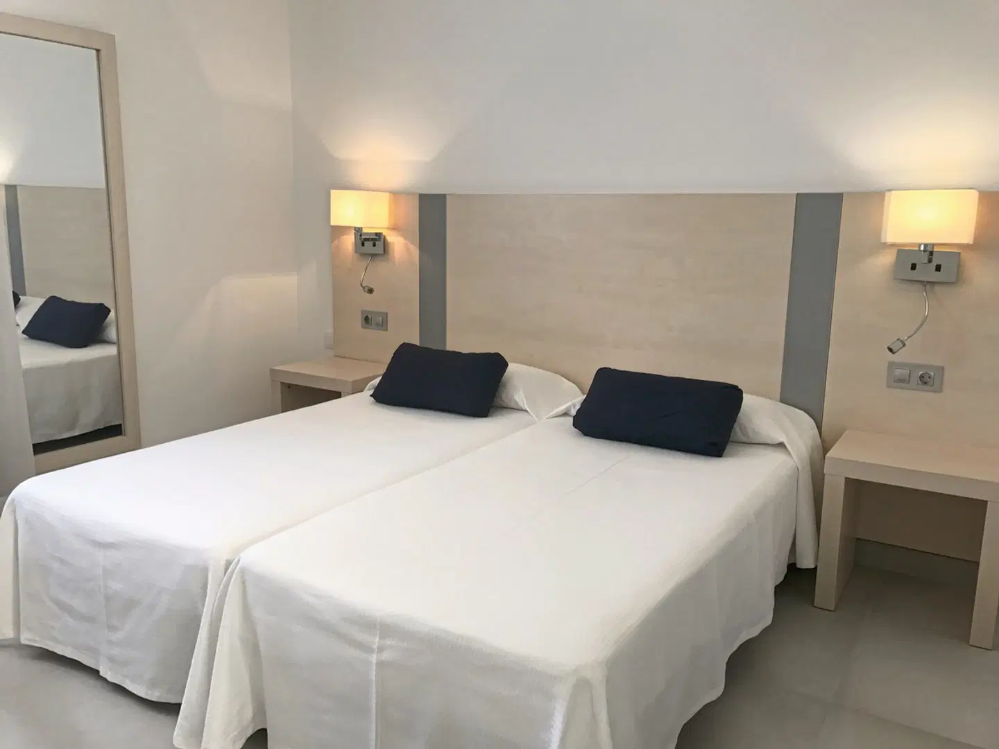 Blaumar ROOM_EXAMPLE