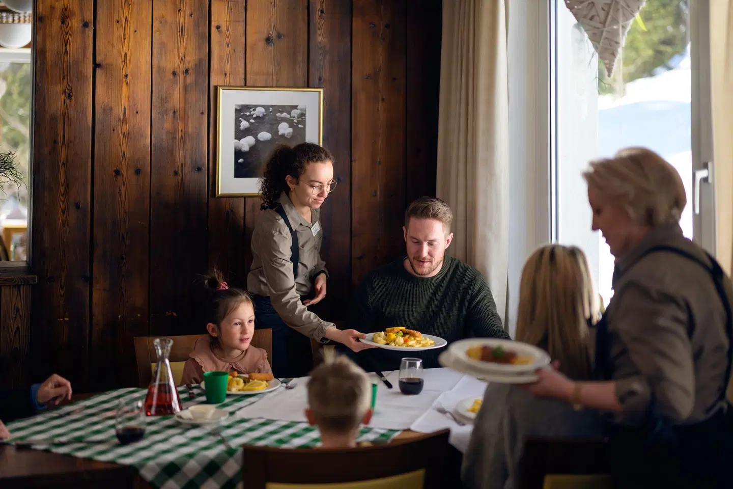 Sunstar Hotel Arosa PEOPLE