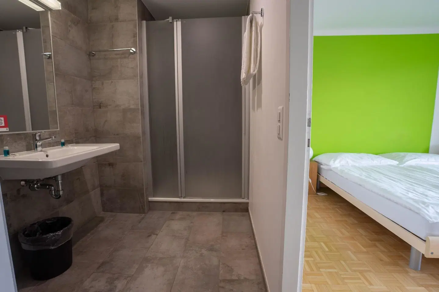 Nyon Hostel Badezimmer