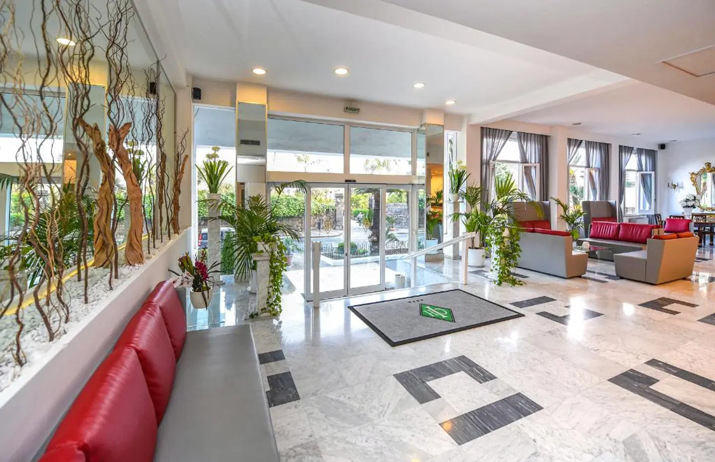 Ara Maris LOUNGE_LOBBY